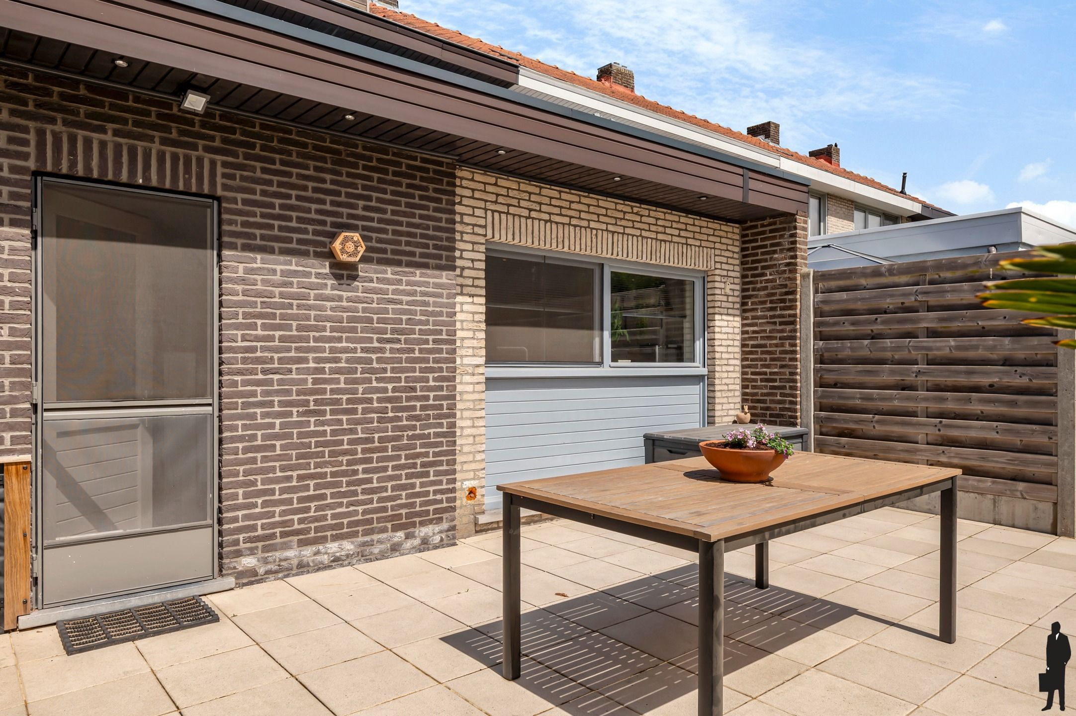 Instapklare gezinswoning met garage in een rustige straat ! foto 21
