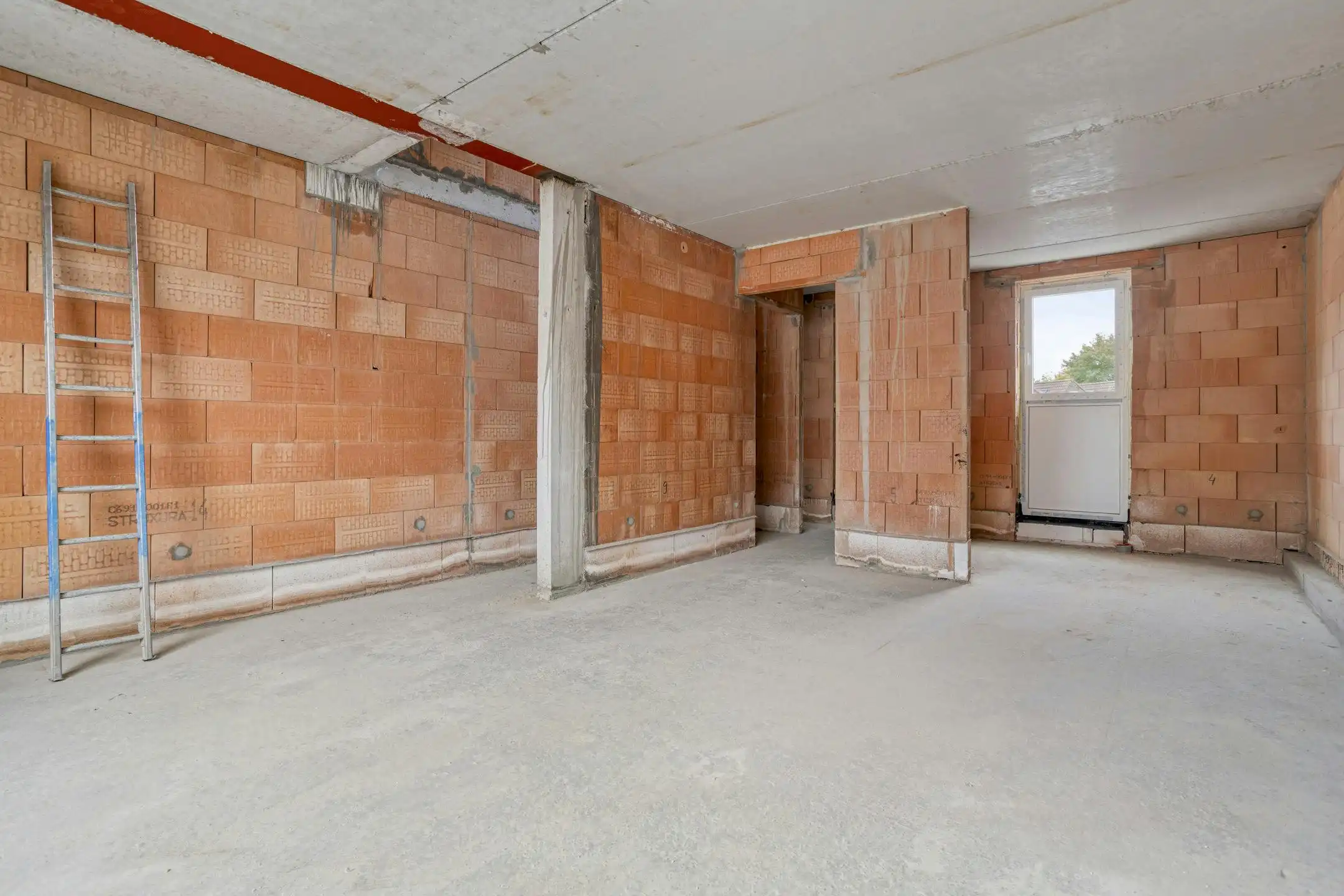 Uniek en energiezuinig huis te koop in Meulebeke foto 3