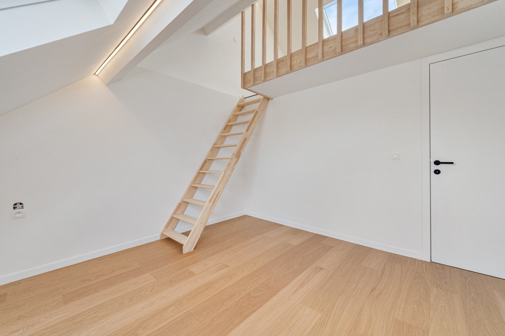 Instapklare woning – volledig gerenoveerd in 2025 foto 15