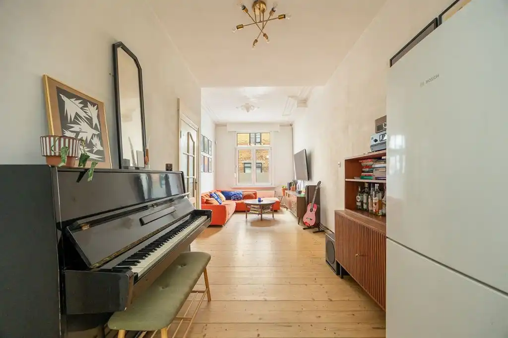 Lichtrijke stadswoning met authentieke elementen foto 6