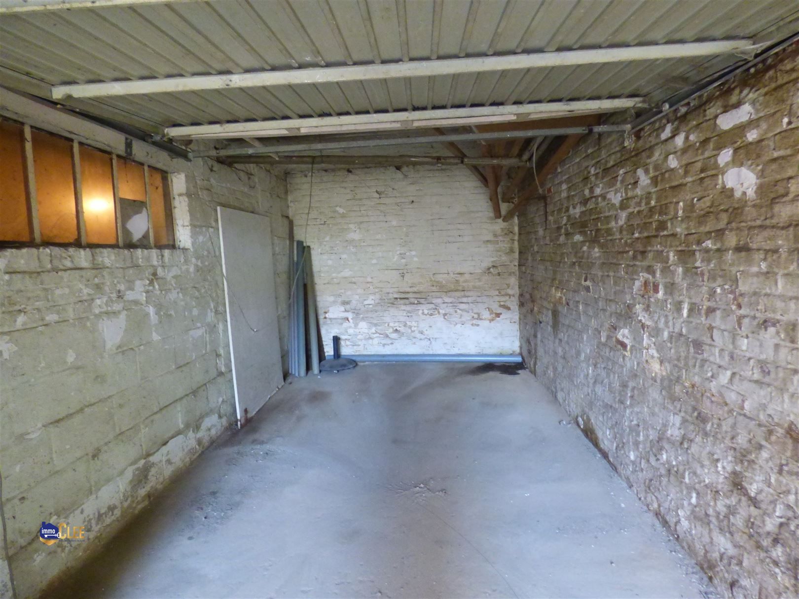 Te renoveren woning met 3 slaapkamers en garage foto 18