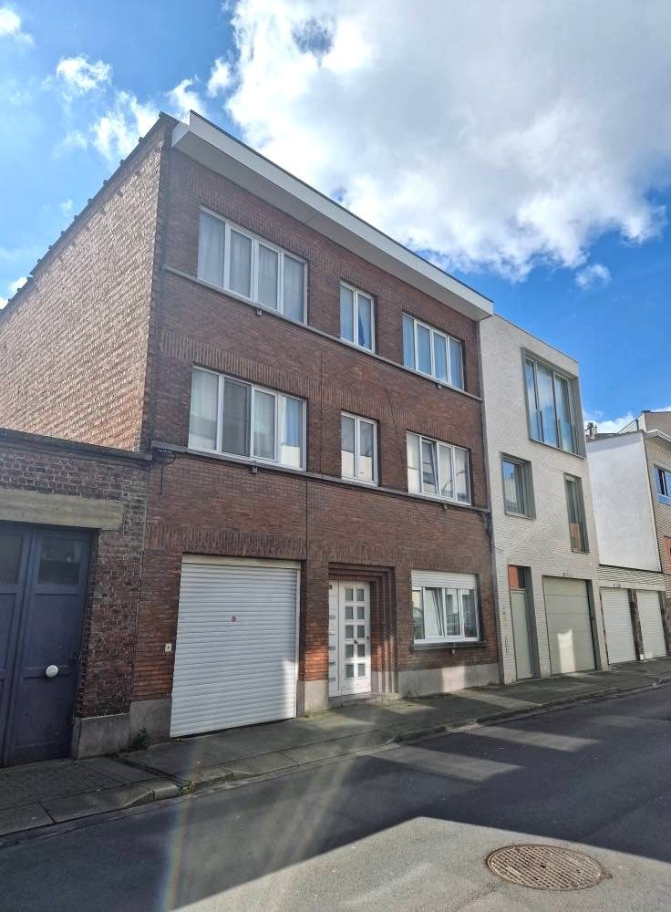 Hoofdfoto van de publicatie: Gelijkvloers appartement met tuintje...