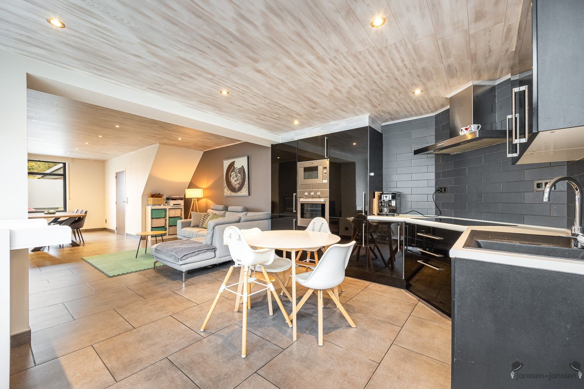 Gezellige gerenoveerde woning  foto 7