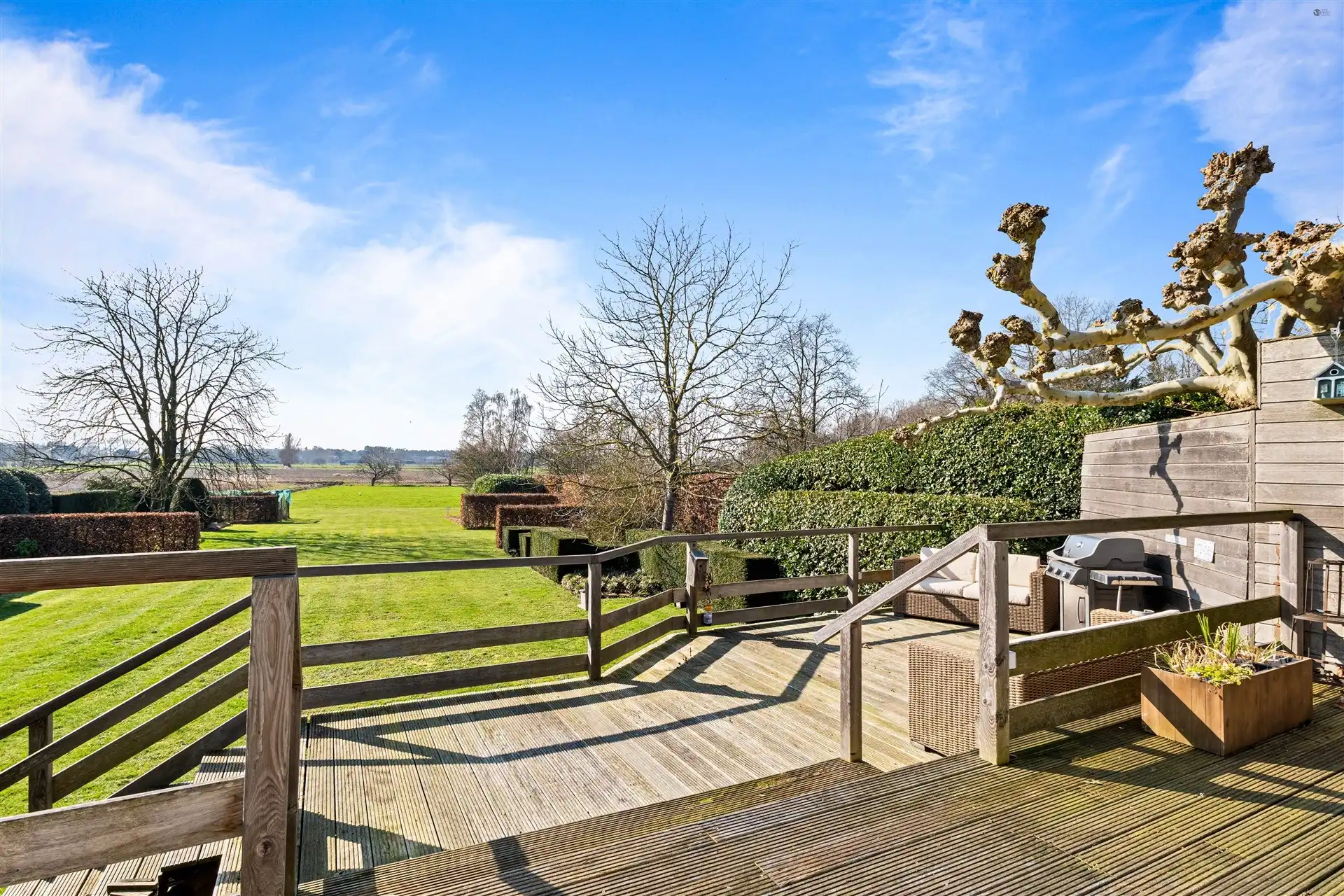 Open bebouwing op 5.402m² met fenomenaal uitzicht foto 6