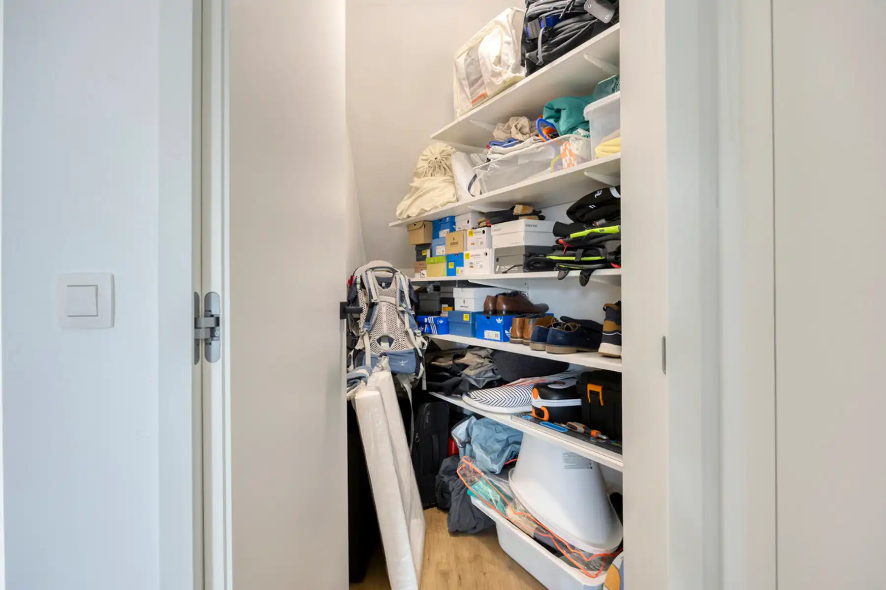 Uitzonderlijk ruim appartement met garage en staanplaats foto 24