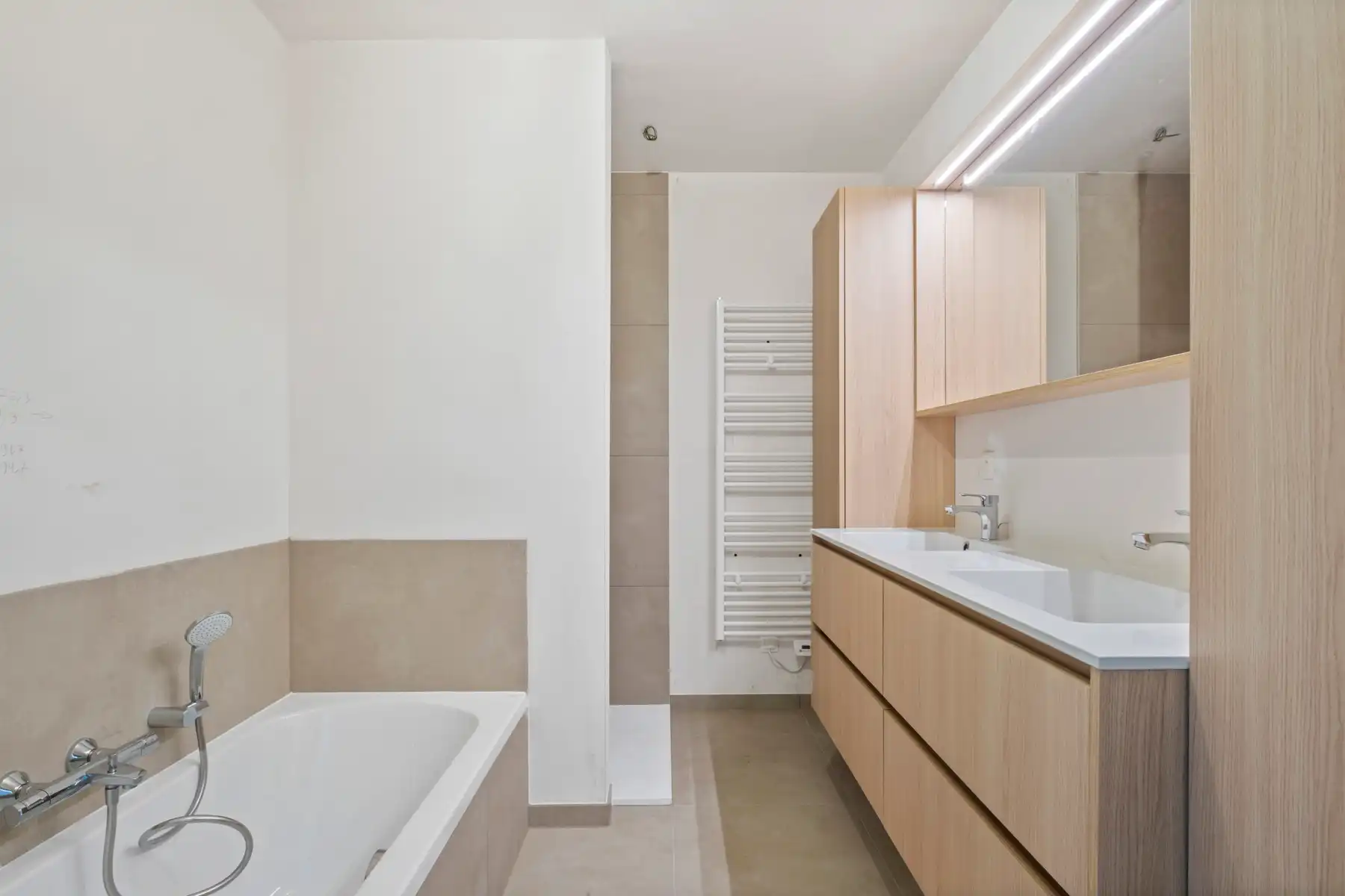 Nieuwbouw afgewerkte woning te Jabbeke - 6% BTW mogelijk foto 10