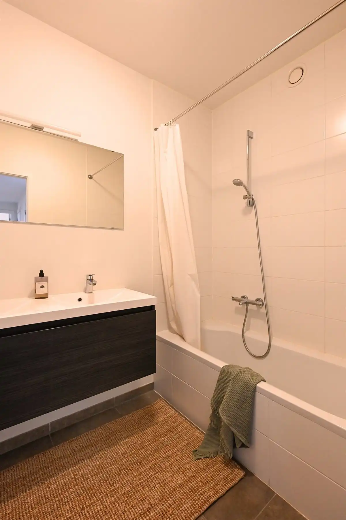 Instapklaar appartement met ruim terras op het Eilandje
 foto 24