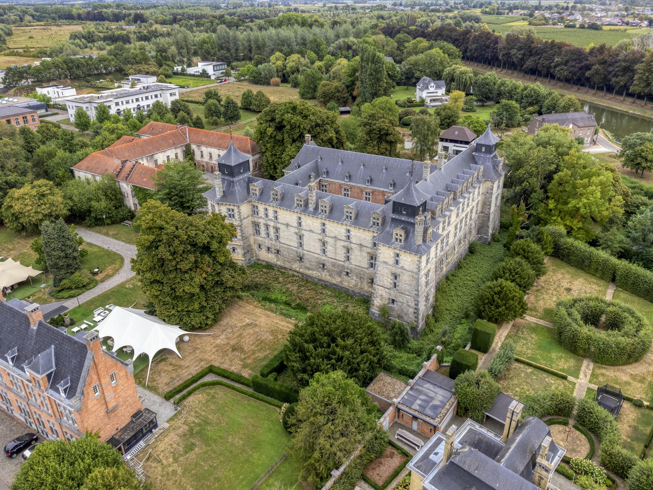 Moderne en energiezuinige woning te koop in Oud-Rekem foto 16