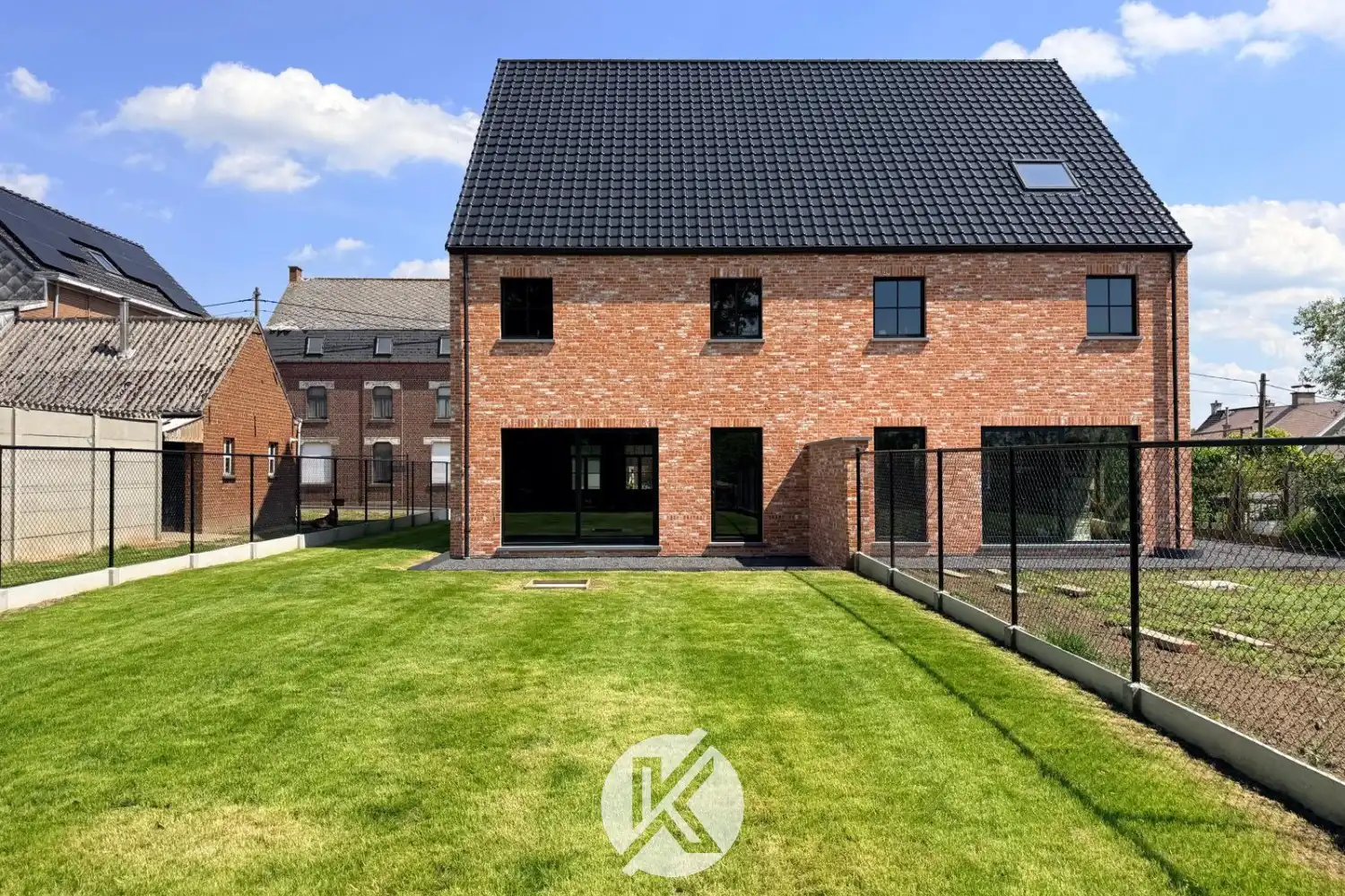 Kwalitatieve casco woning in landelijke stijl foto {{pictureIndex}}