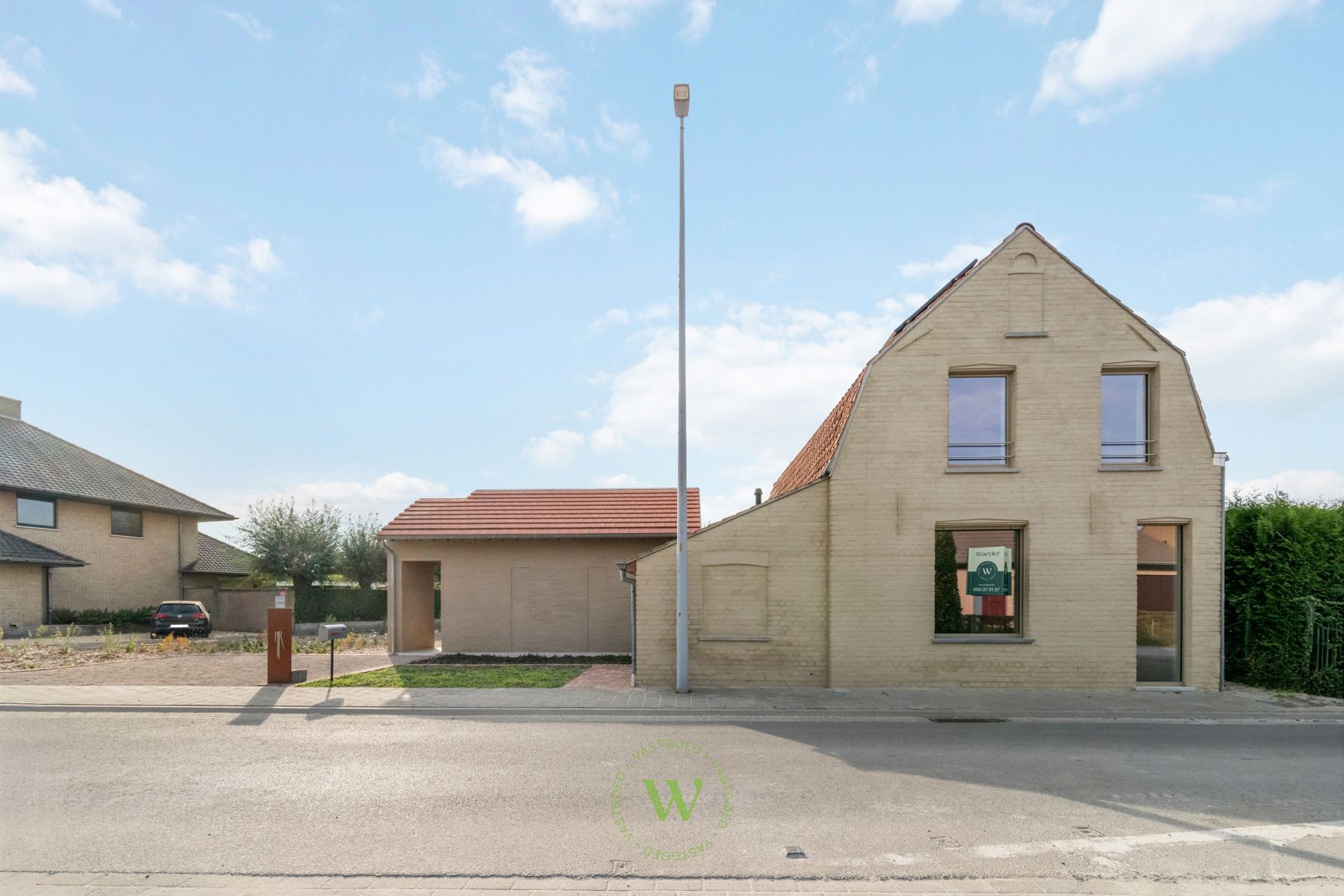 Energiezuinige, gerenoveerde woning met 3 slpks in Zwevezele foto 20