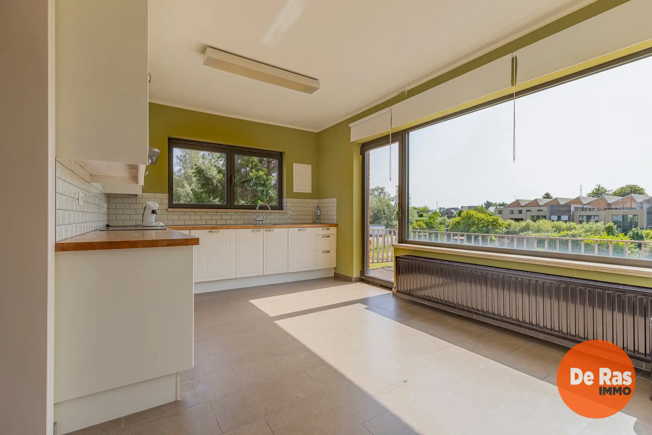 EREMBODEGEM – Solide woning op ca. 25are met topligging foto 6
