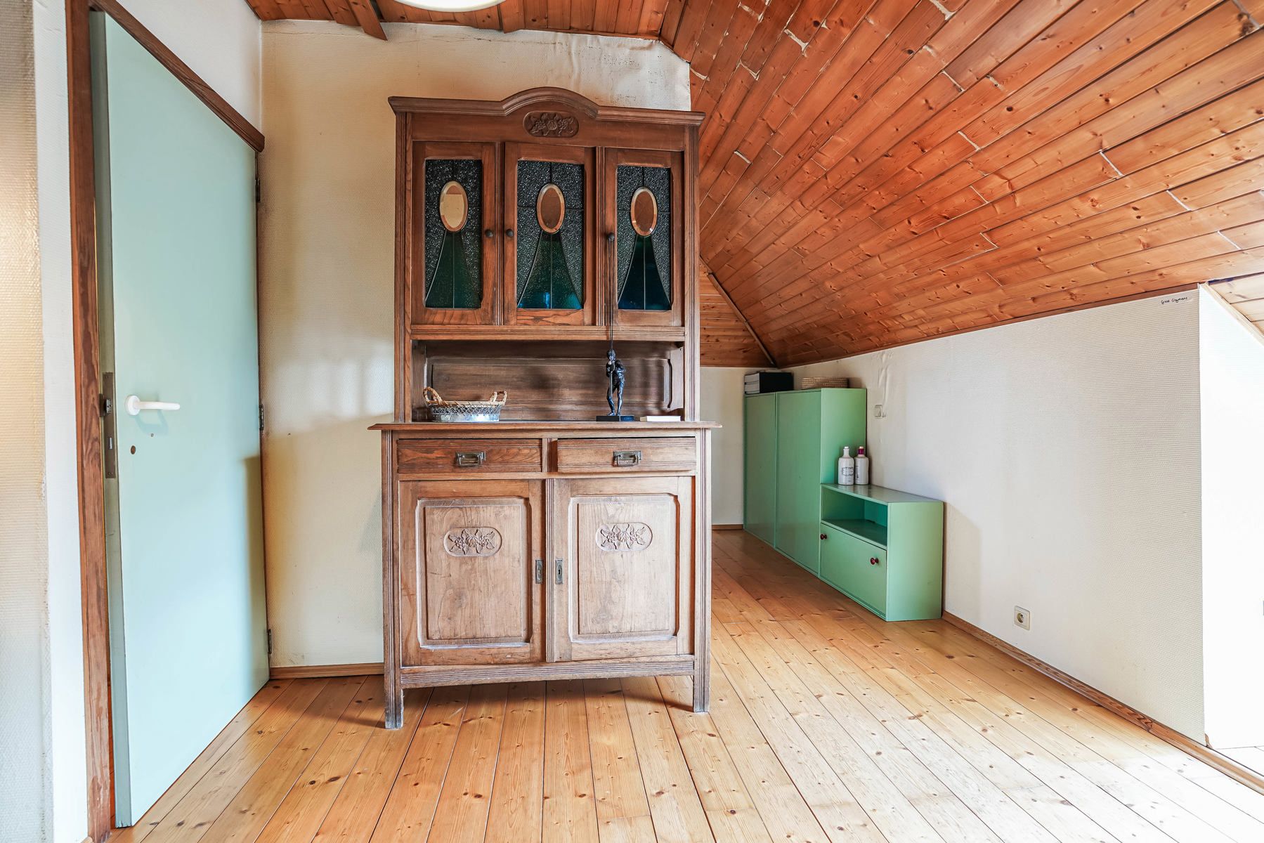 Charmante, verder te renoveren woning te centrum Malderen foto 20