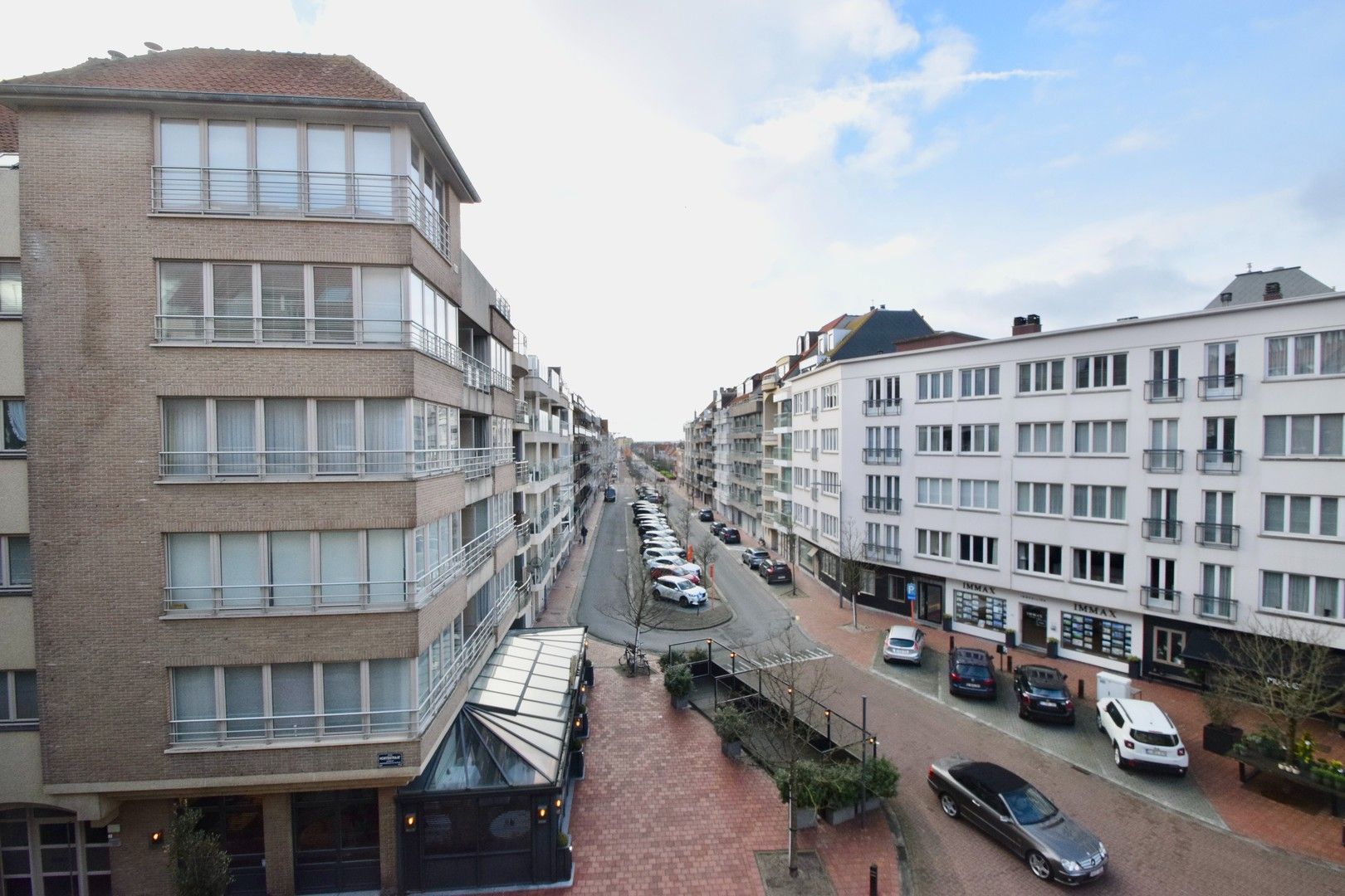 Pied-à-terre gelegen vlakbij het Rubensplein, de zeedijk en het commerciële centrum van Knokke. foto 2