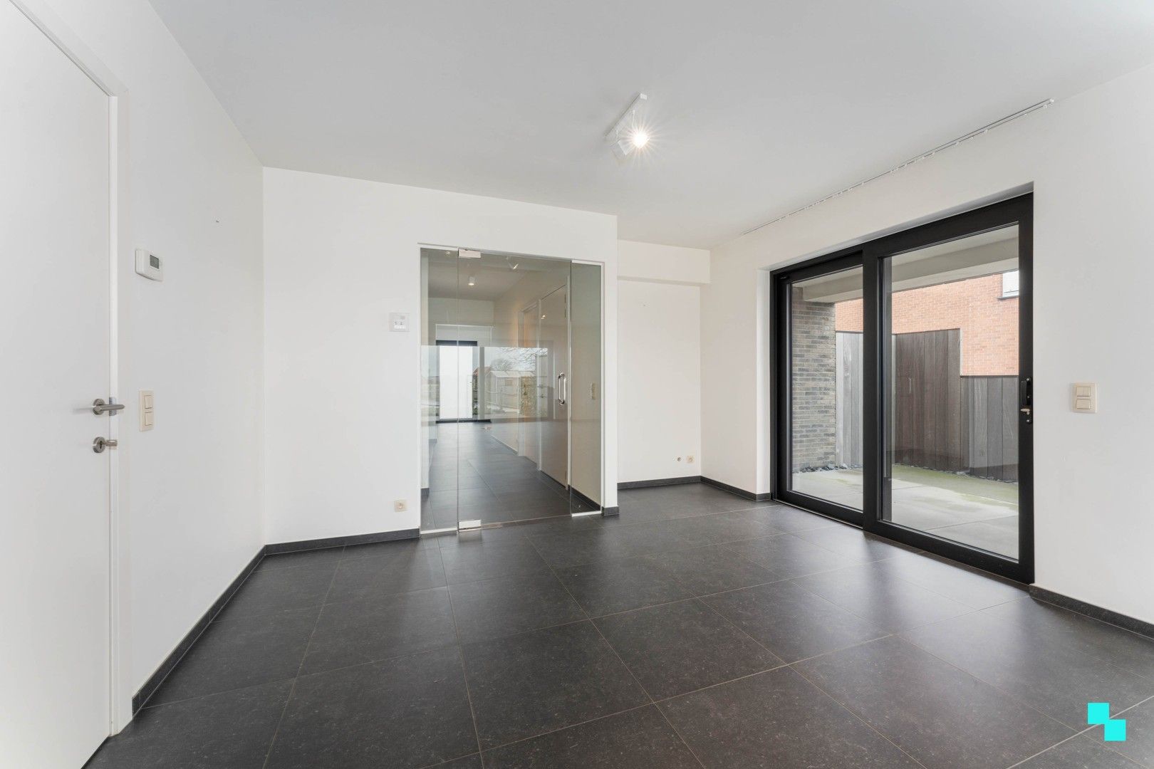 Ruim gelijkvloers appartement met weide te Hooglede foto 6