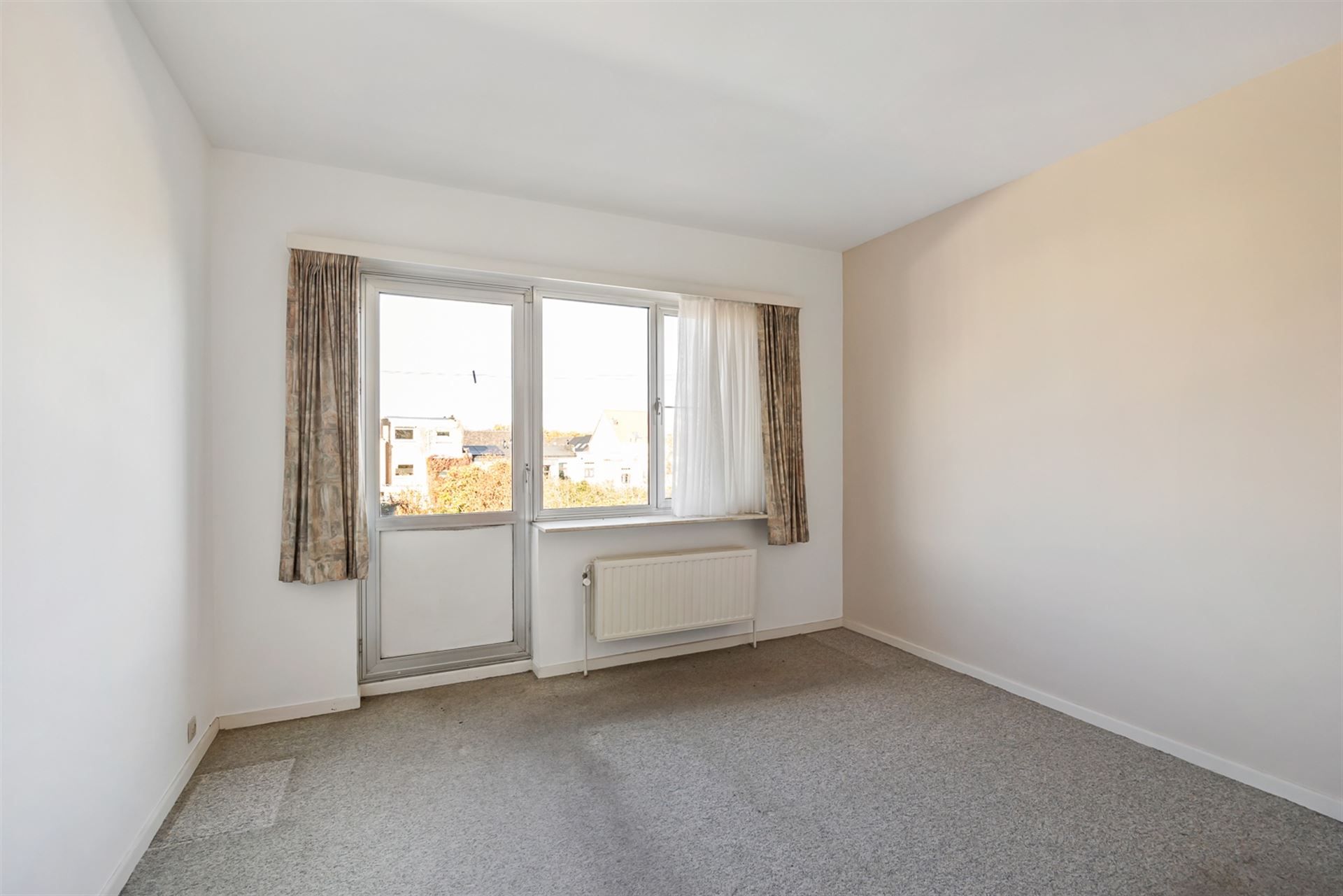 Rustig Gelegen Appartement met 2 Terrassen en Garage foto 7