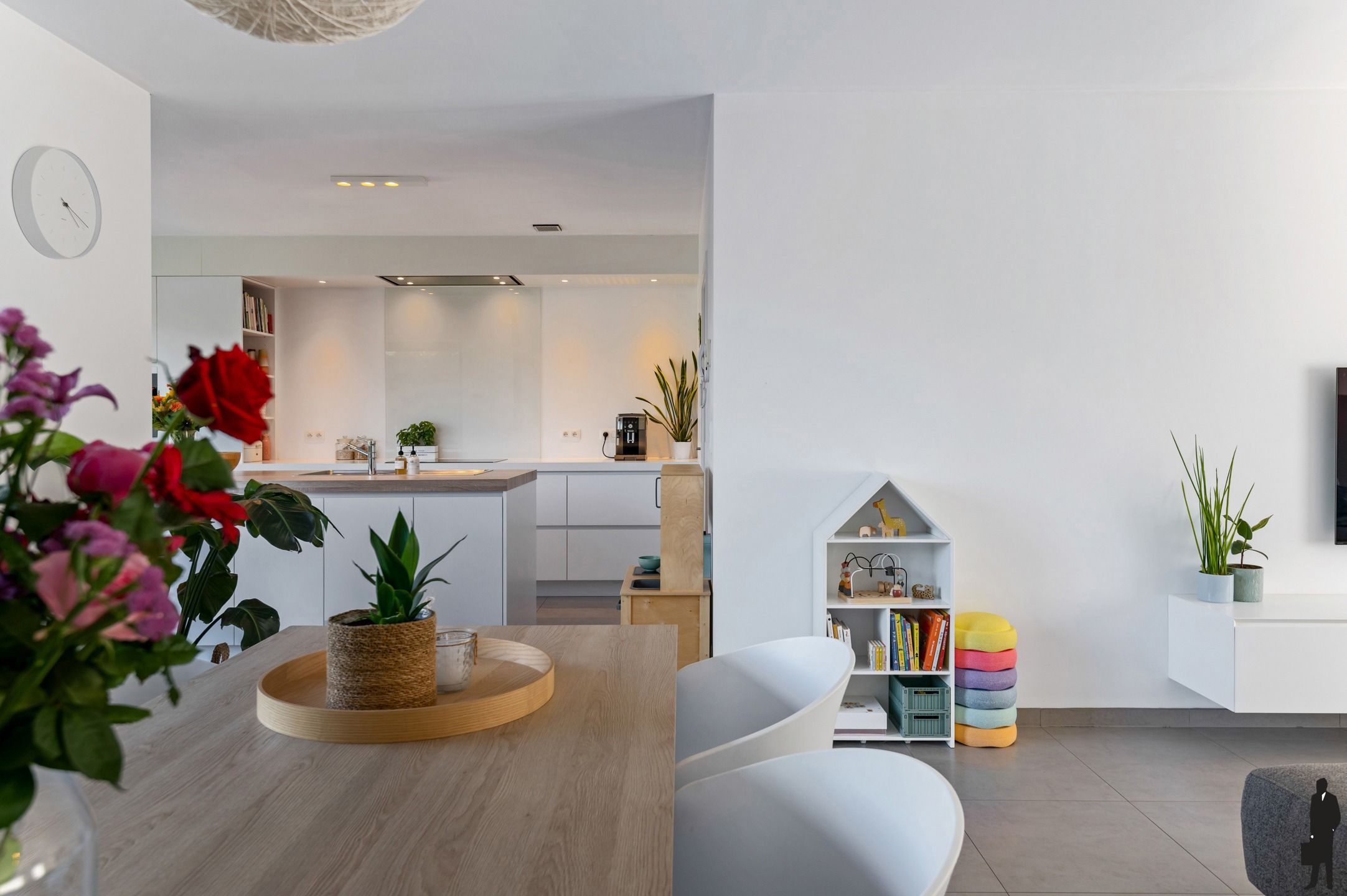 Prachtige energiezuinige woning met 4 slpks, 2 badks en tuin foto 8