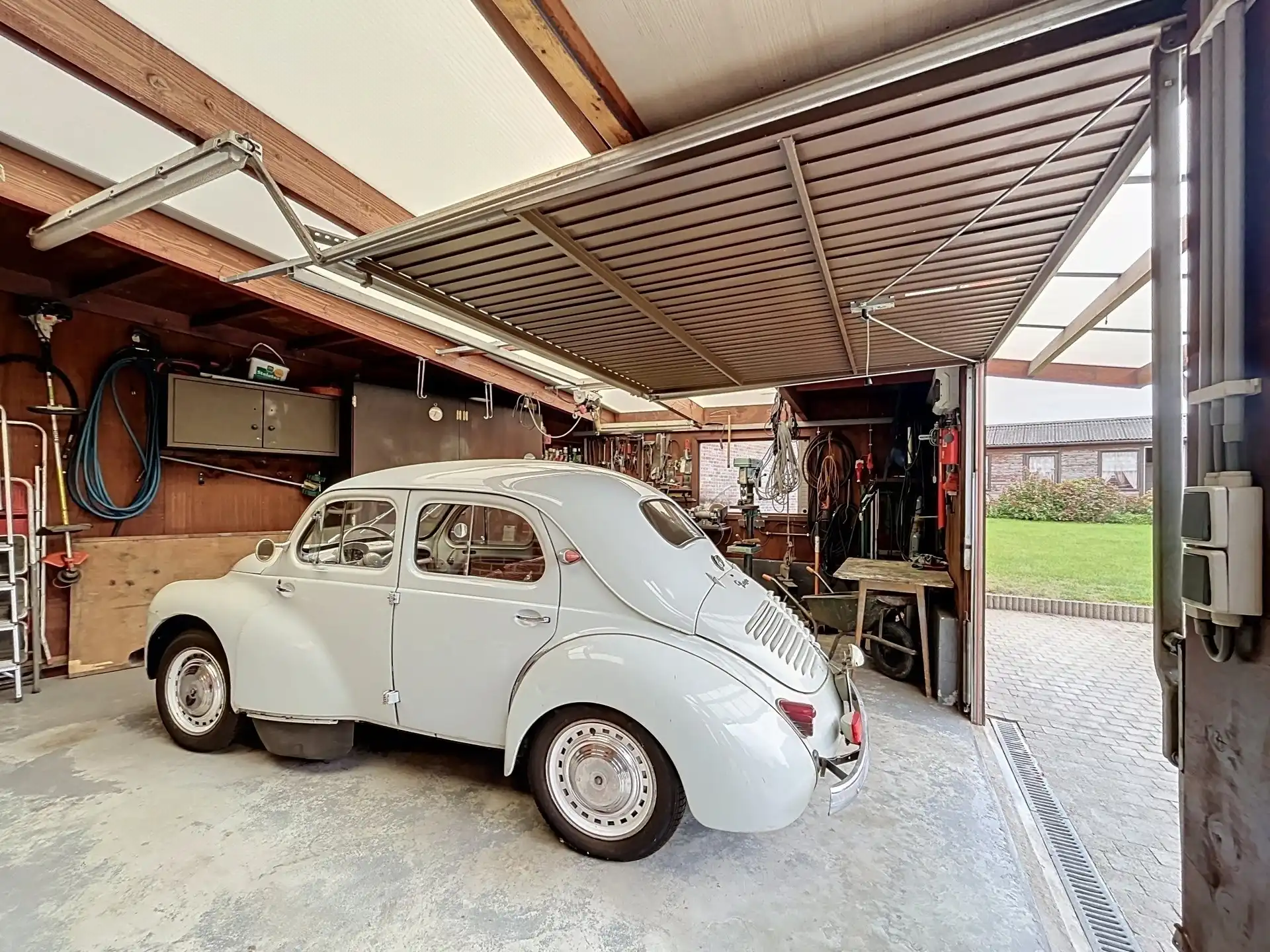 Instapklare gezinswoning met 4 slaapkamers en dubbele garage  op toplocatie foto 19