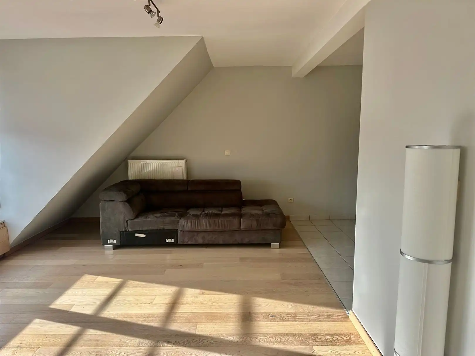 App met 2 slp en ondergr staanplaats foto {{pictureIndex}}