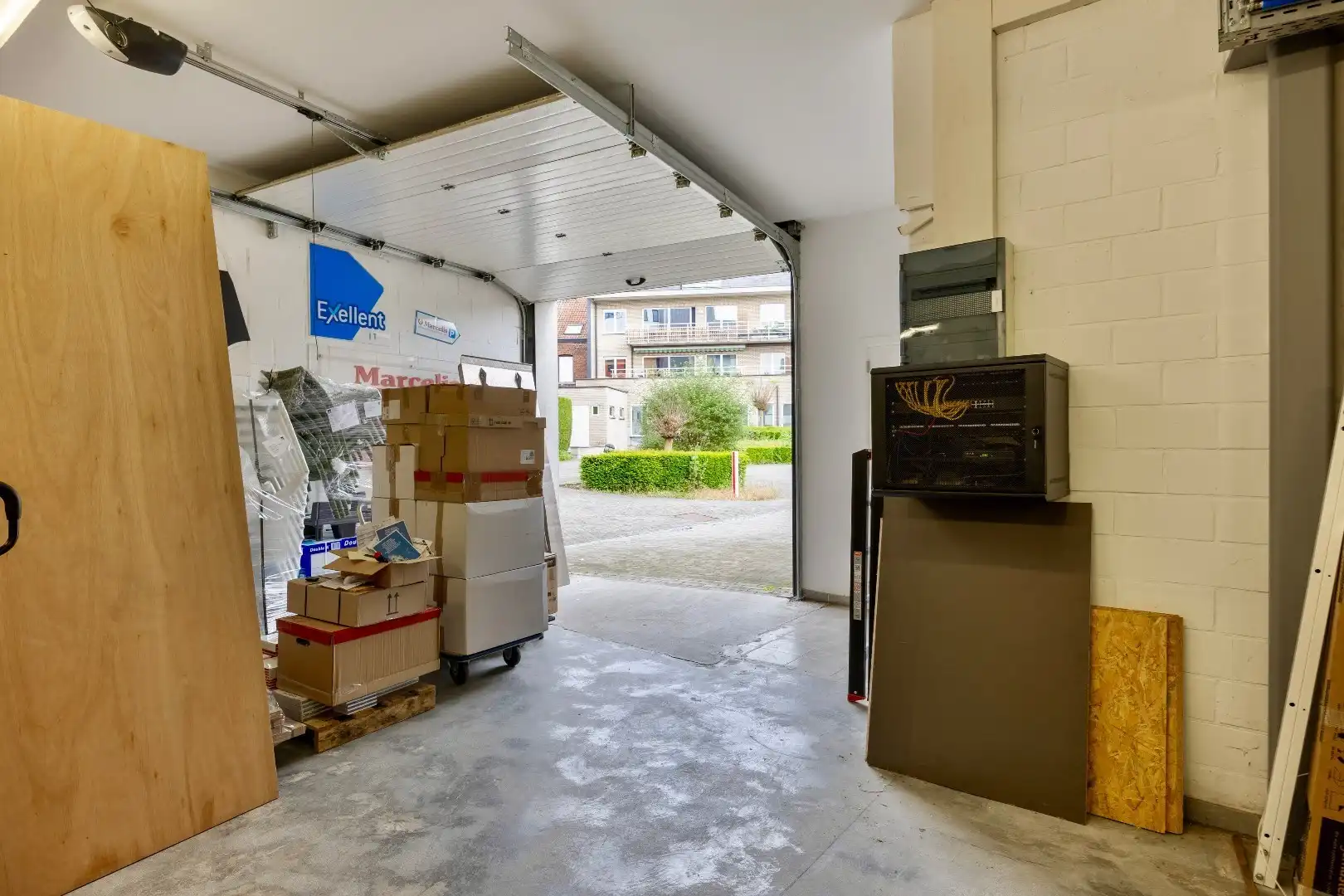 Handelspand centrum Halle met parking  foto 24