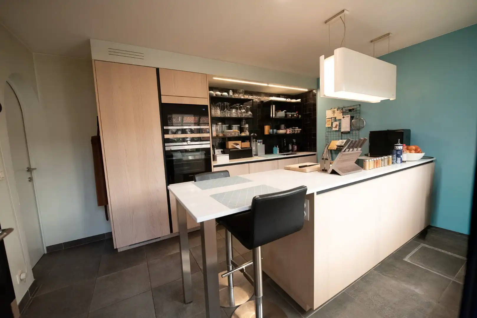 Karaktervolle stadswoning TE KOOP met prachtige stadstuin op toplocatie in Waregem! foto 25