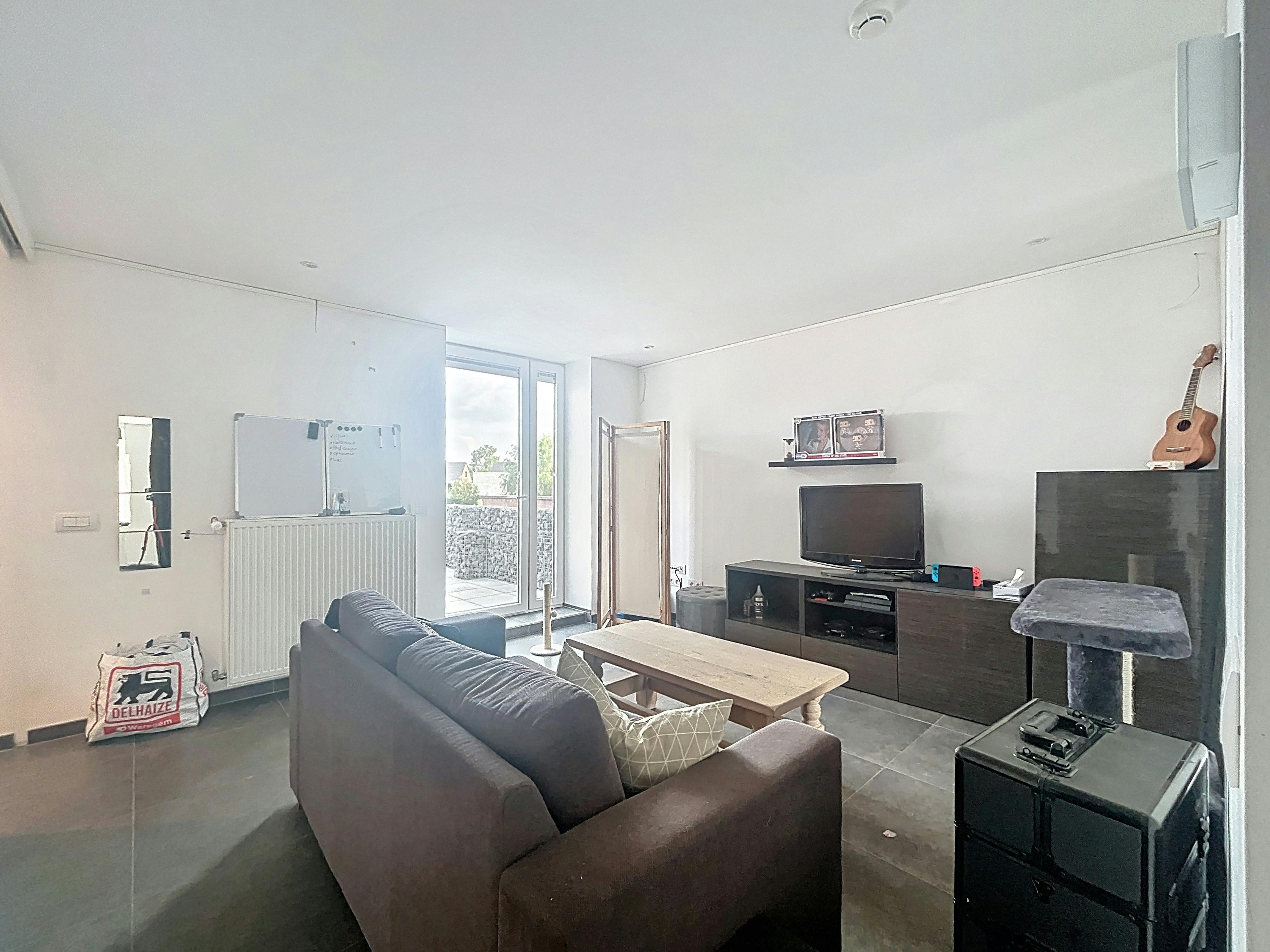 Gerenoveerd duplex appartement te huur in Waregem foto {{pictureIndex}}