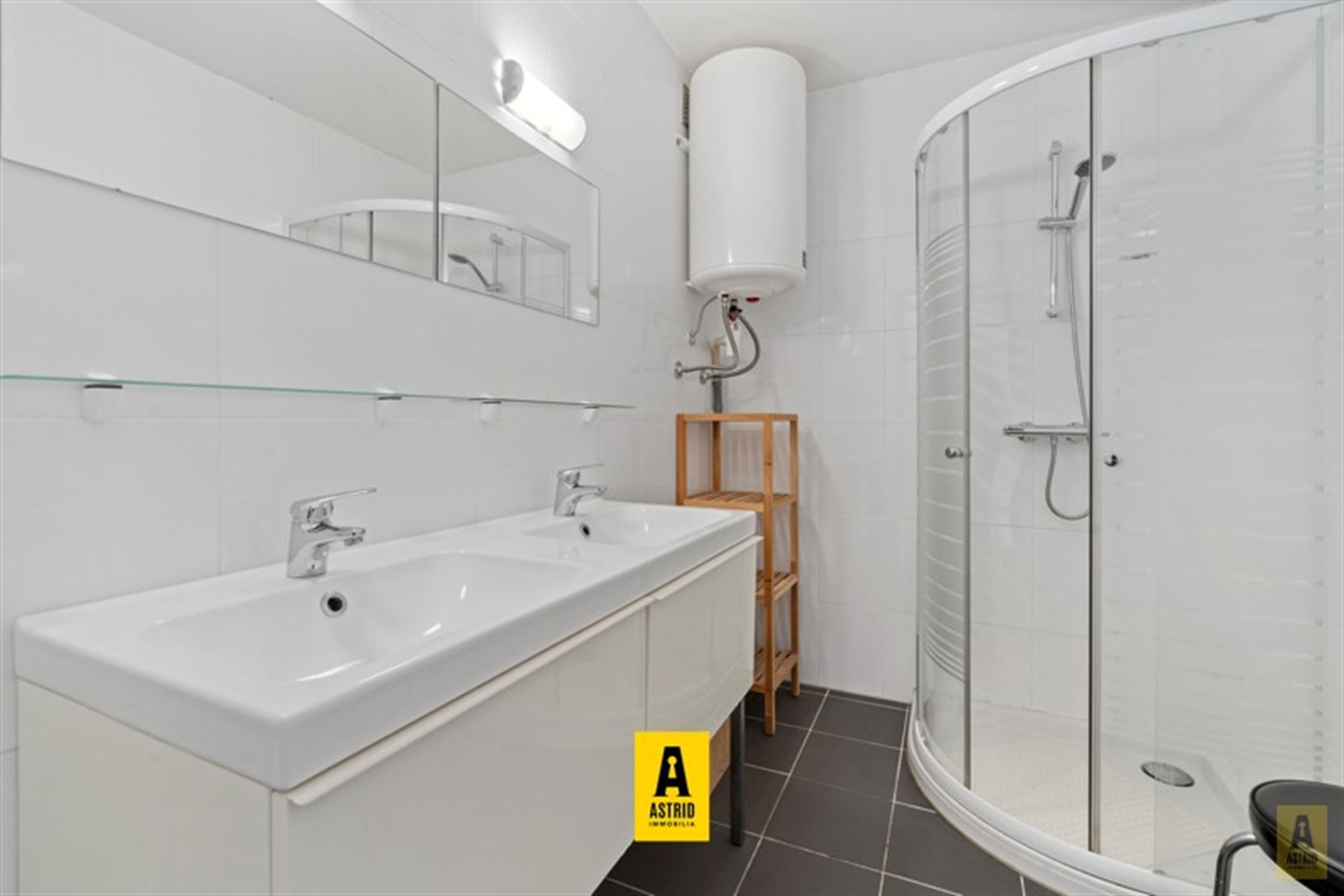 Zonnig appartement met open zichten vlakbij strand! foto 10