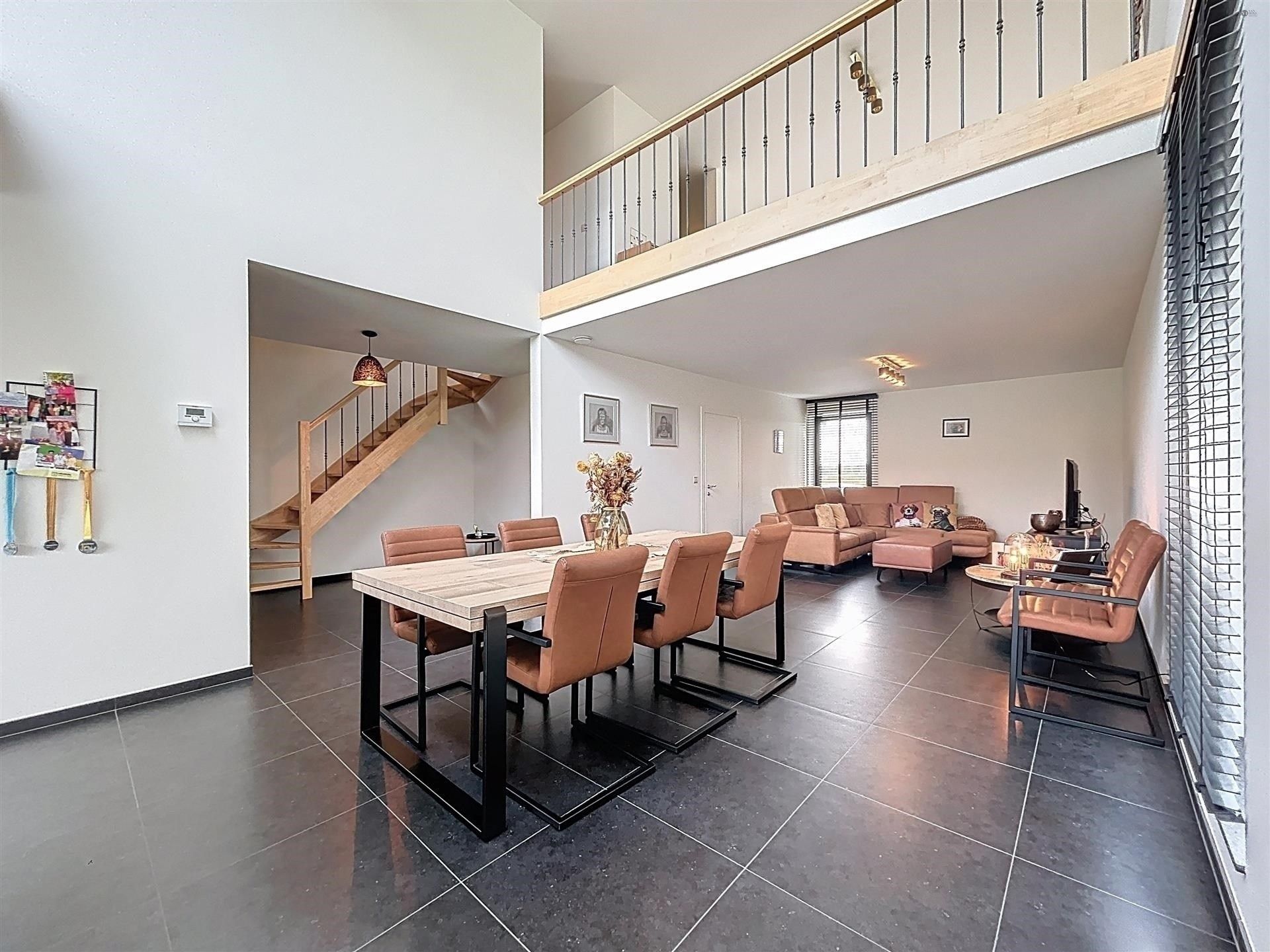 Recente energiezuinige (A-label) woning met weids zicht op natuur foto 2