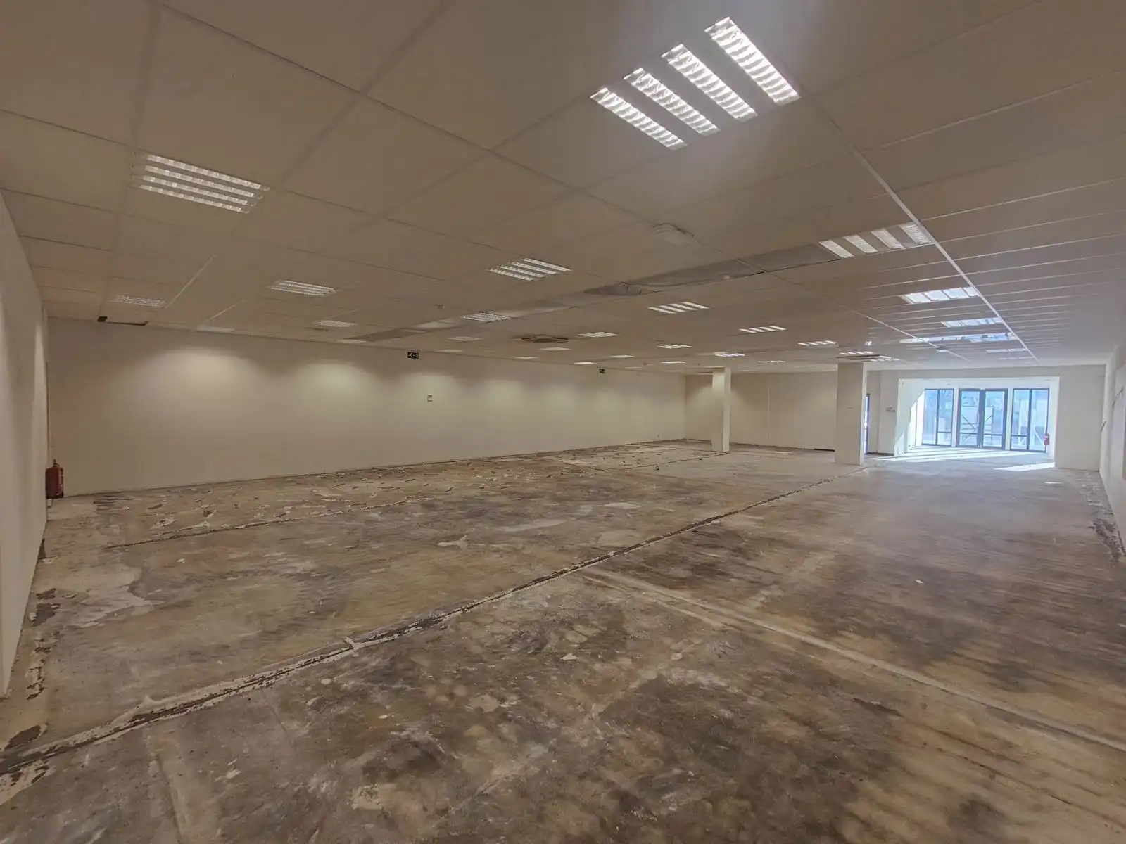 Handelspand op topligging langs Parklaan – Sint-Niklaas foto 7