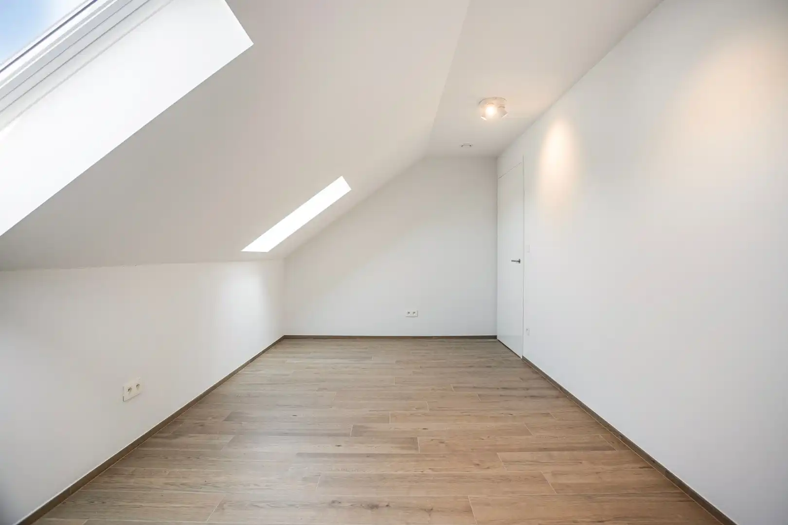 Gerenoveerd ruim en lichtrijk appartement met 2 slaapkamers - EPC  72Kwh/m² foto 21