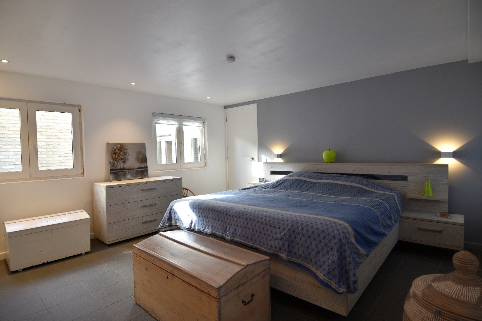 Halfopen bebouwing met 2 slaapkamers, garage en gezellig zonneterras te koop in Bellegem foto 10