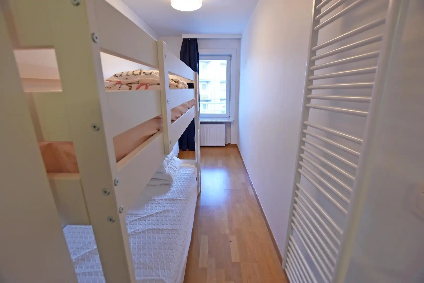 Lichtrijk appartement super gelegen op de Dumortierlaan foto 9