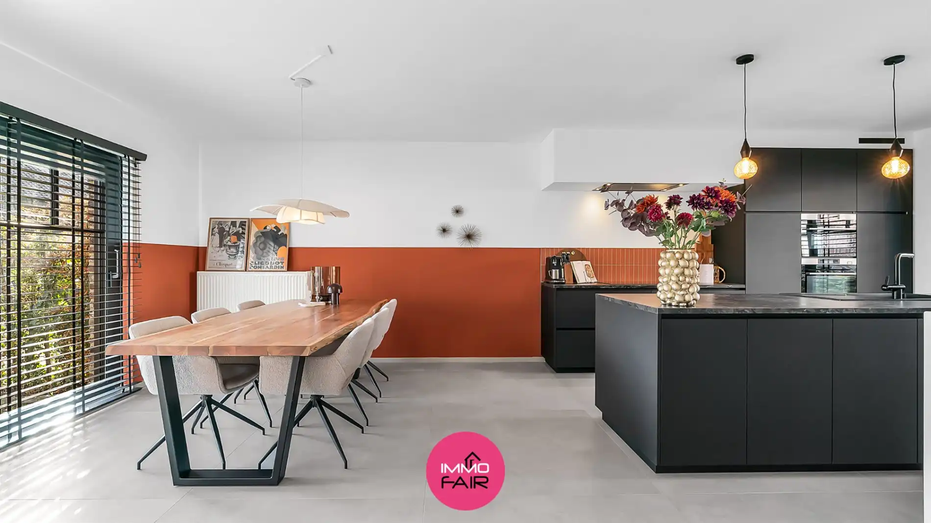 Karaktervolle, gerenoveerde woning met authentieke gevel en 3 slaapkamers in Gellik foto 5