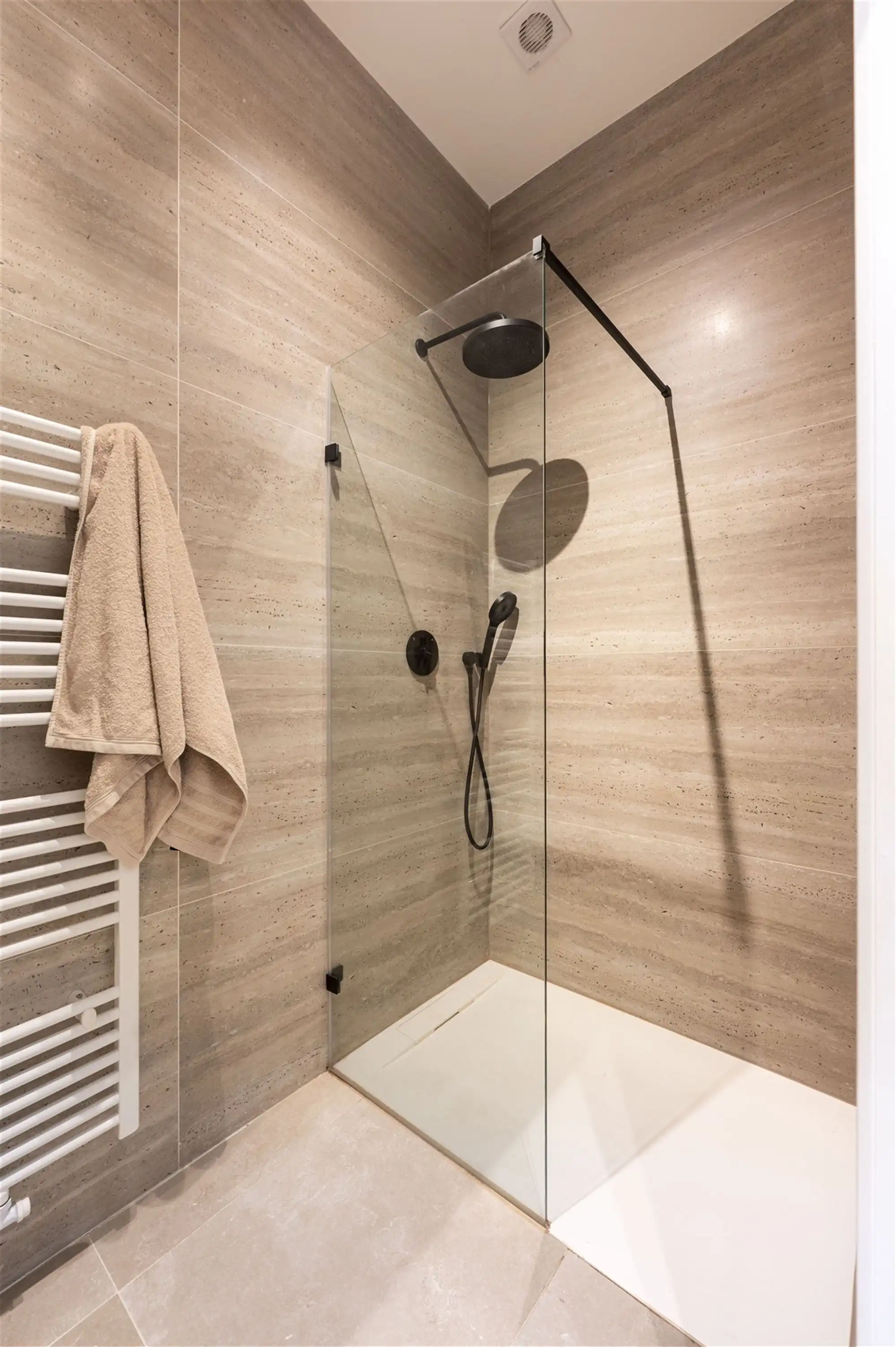 Appartement met 2 slaapkamers. foto 11