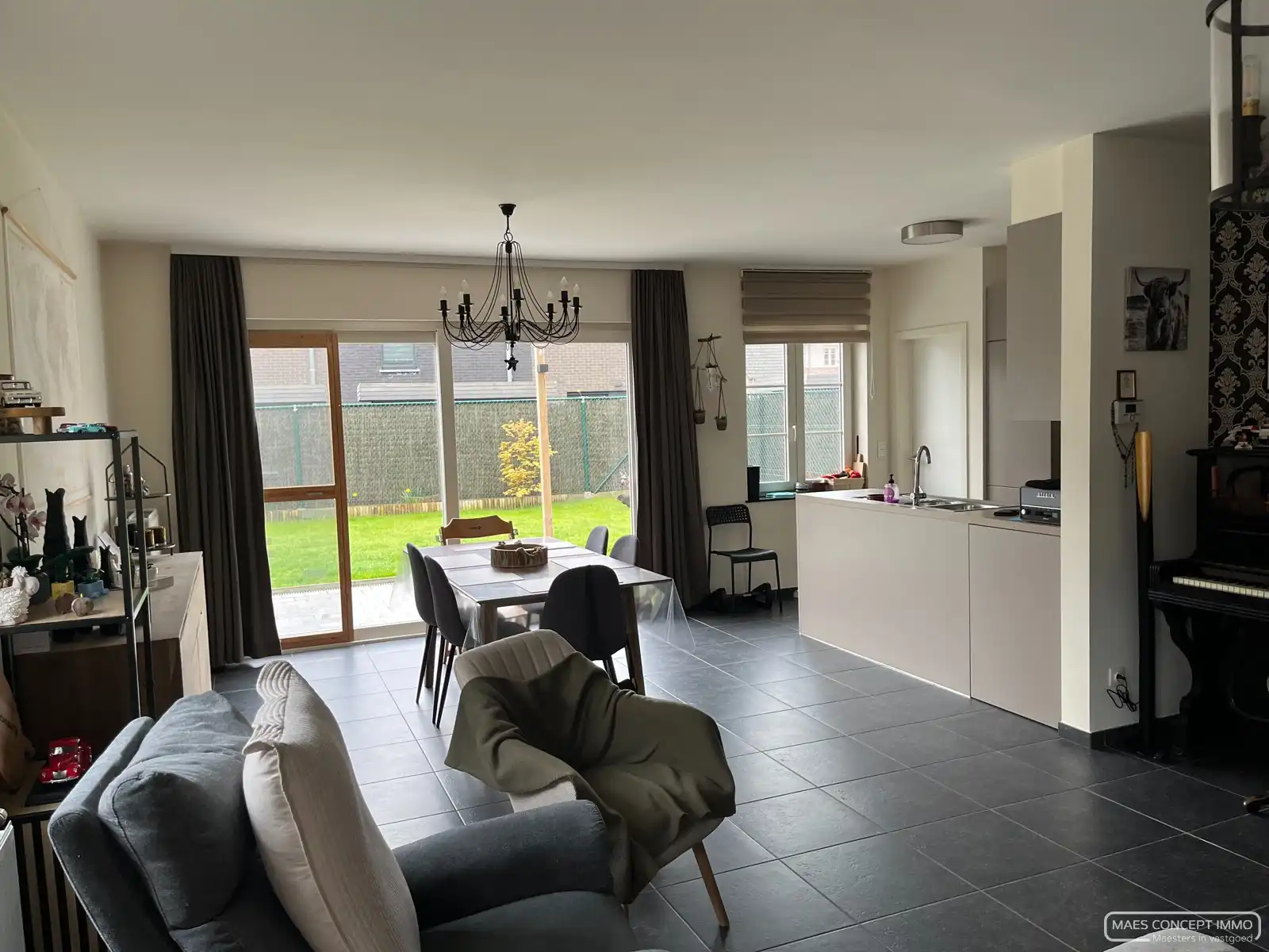 Mooie hoekwoning te huur in Desselgem met tuin en garage foto 4