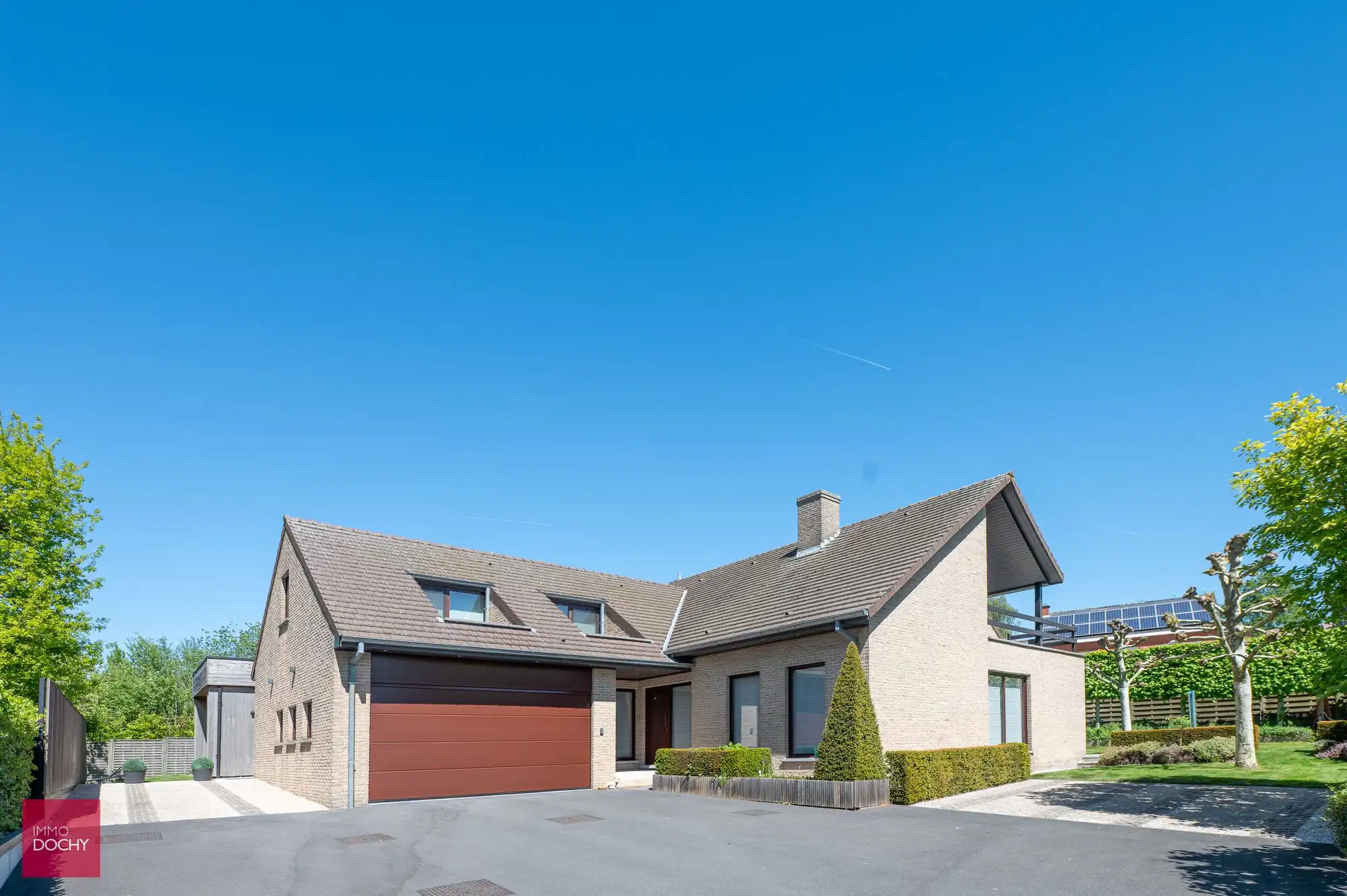 Ruime villa met recente aanbouw en binnenzwembad foto 16