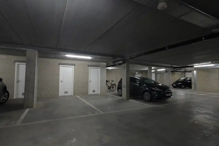 Prachtig 2slpk appartement aan de Blauwe Boulevard met autostaanplaats in Hasselt foto 17