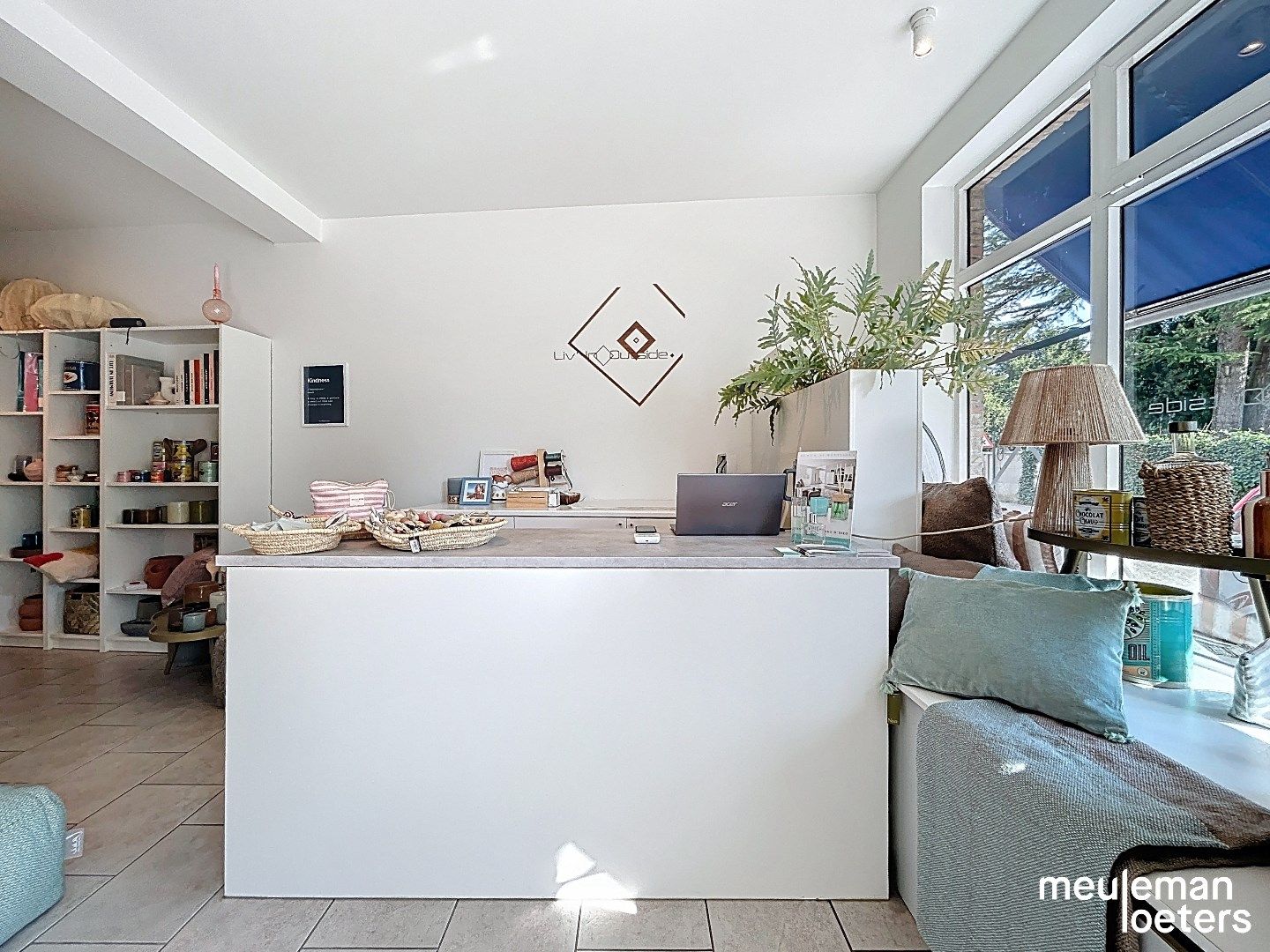 Instapklaar handelspand met ruime etalage  foto 4