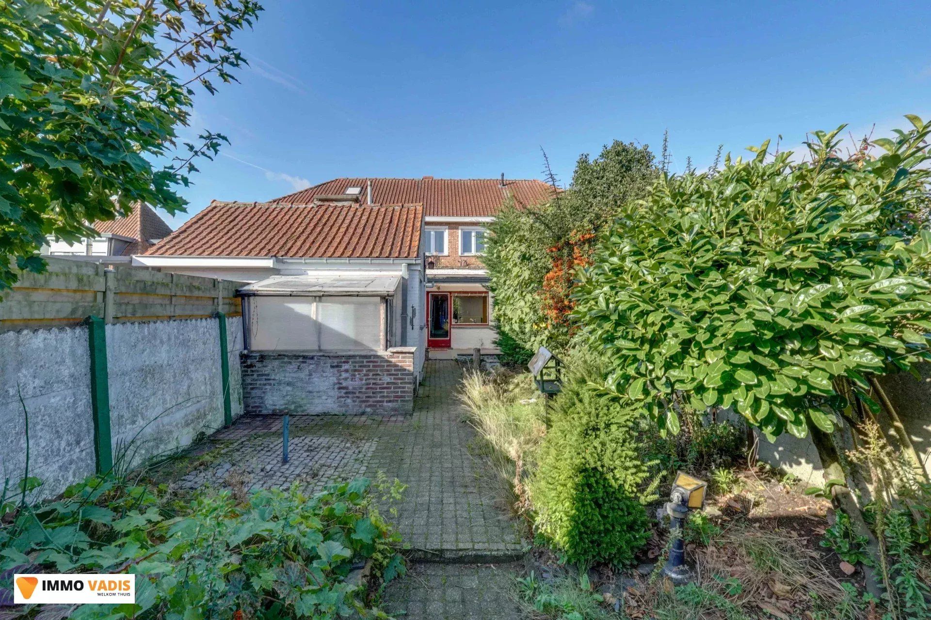 Woning met drie slaapkamers en dubbele garage foto 16