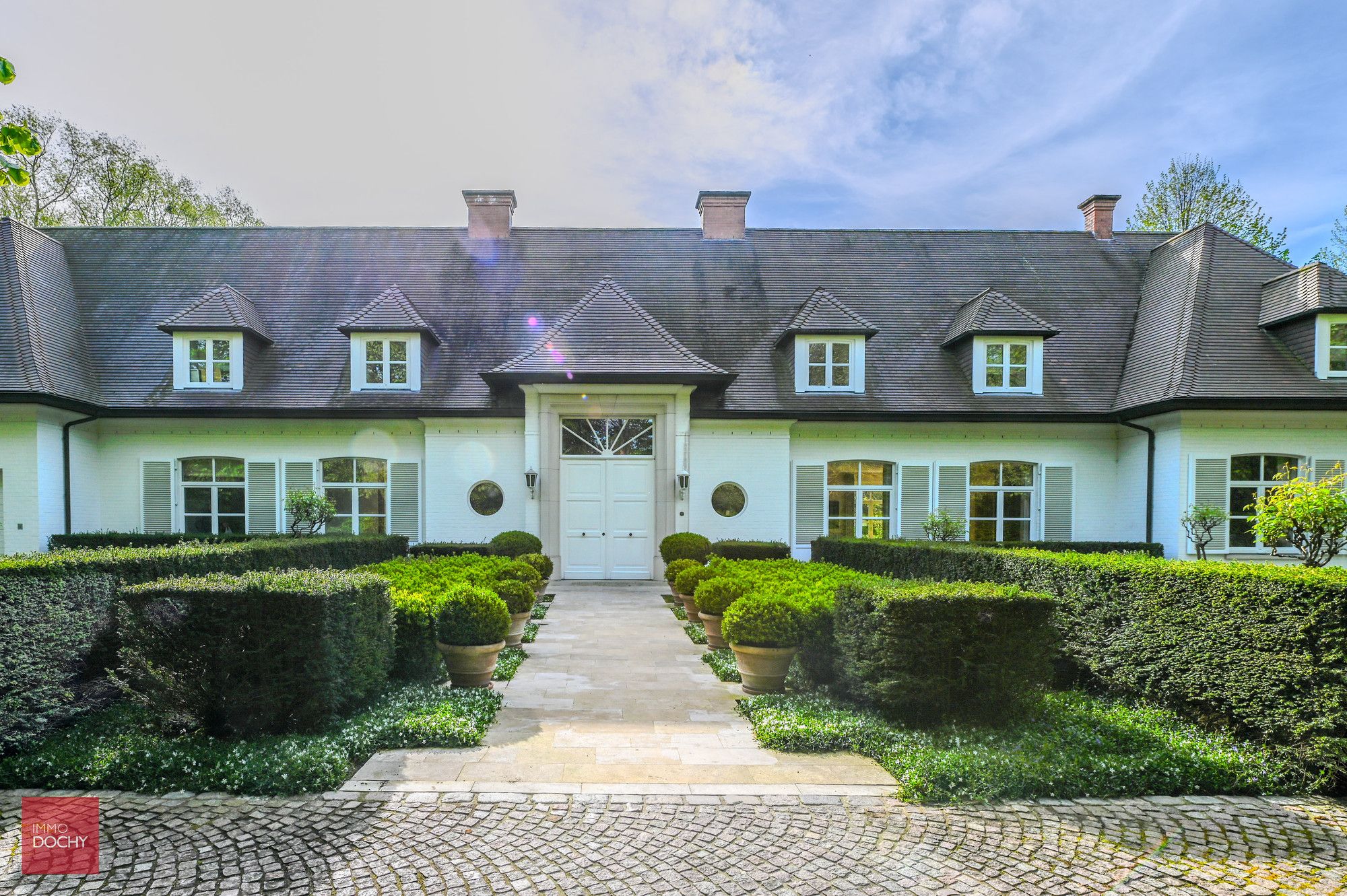 Zeer goed onderhouden ruime villa op ca. 4.000m² foto 5