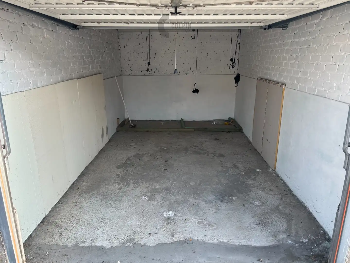 Garagebox in het centrum van Heist foto 4