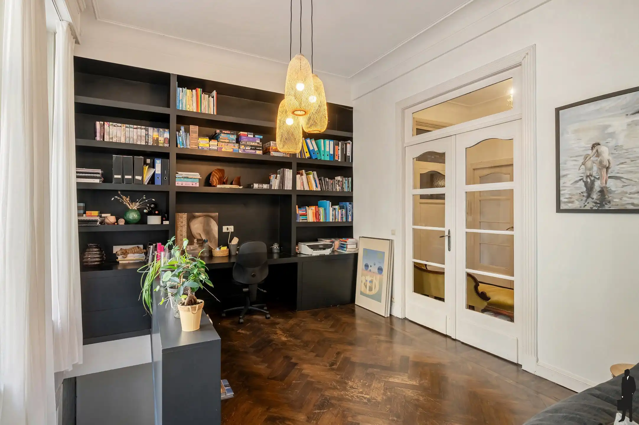 Authentiek appartement met hoge plafonds en terras foto 6