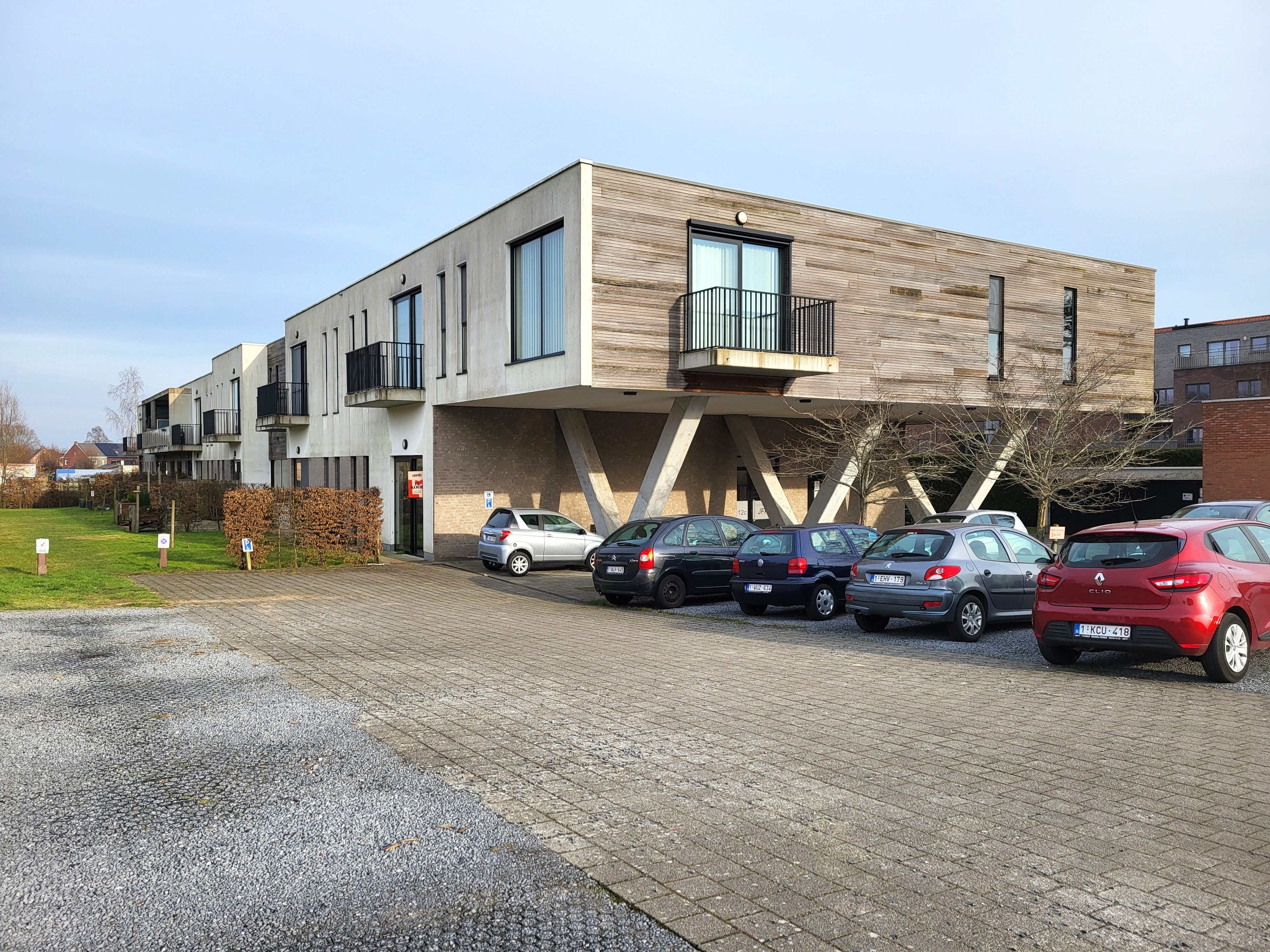 Prachtige assistentiewoning van 74m² met zonnig terras en gemeenschappelijk tuin, veel lichtinval! foto 2