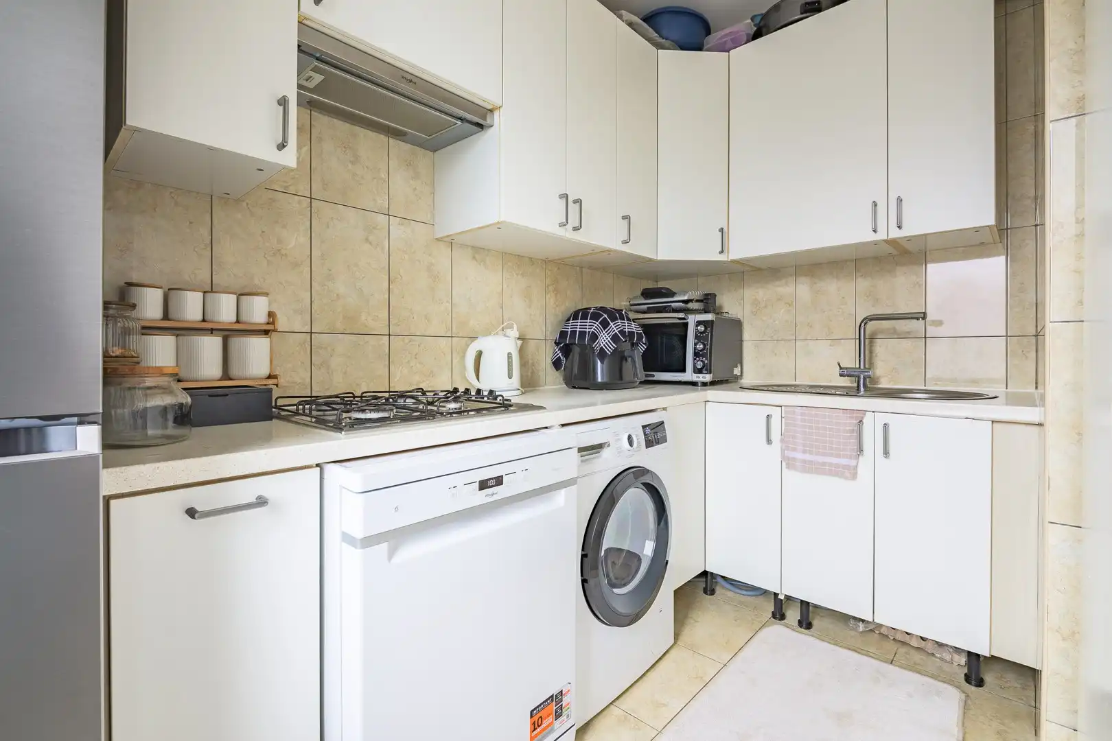 2-slaapkamerappartement vlakbij Park Spoor Noord en Antwerpen centrum! foto 4