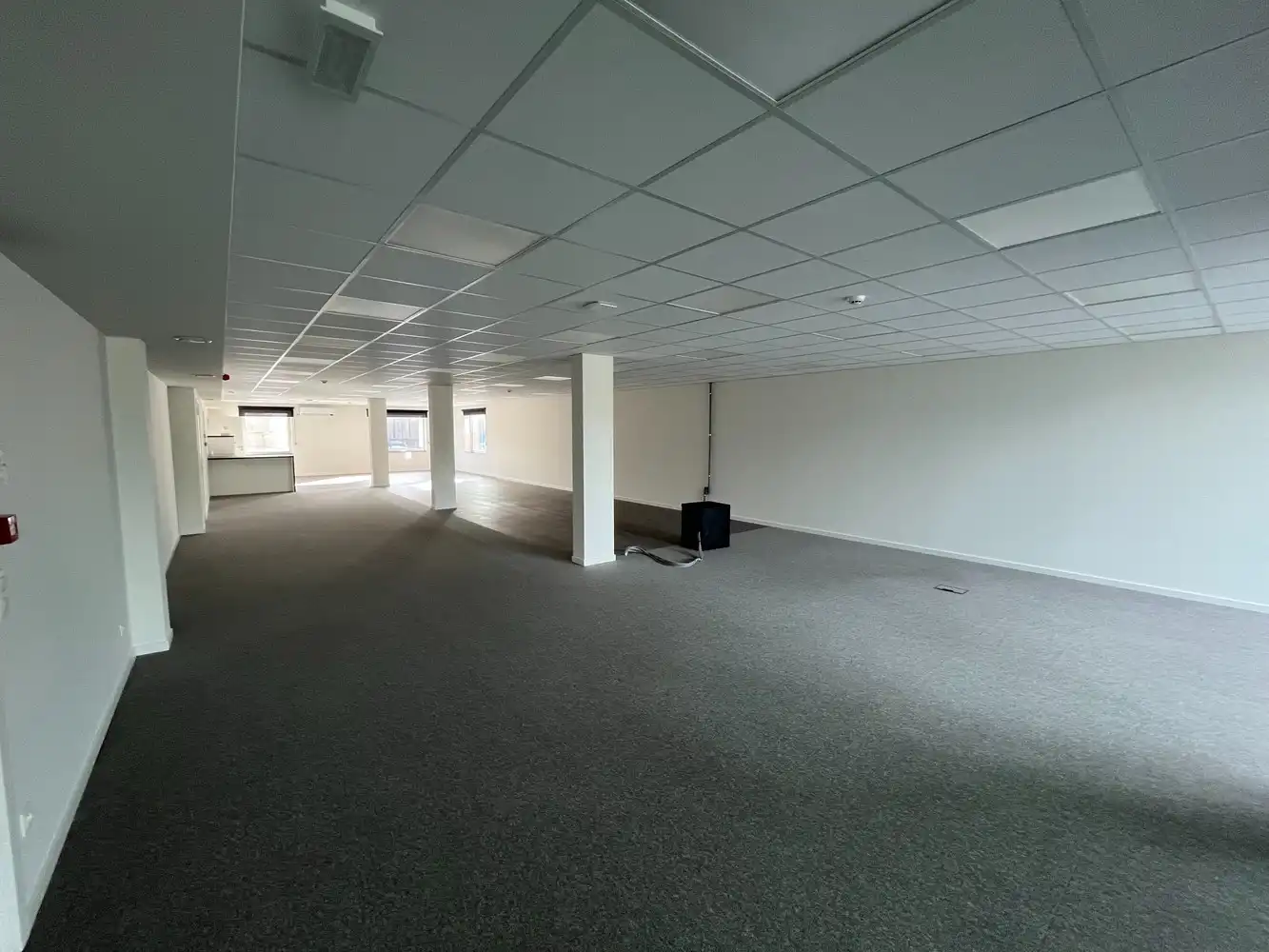 230m² kantoren foto 3