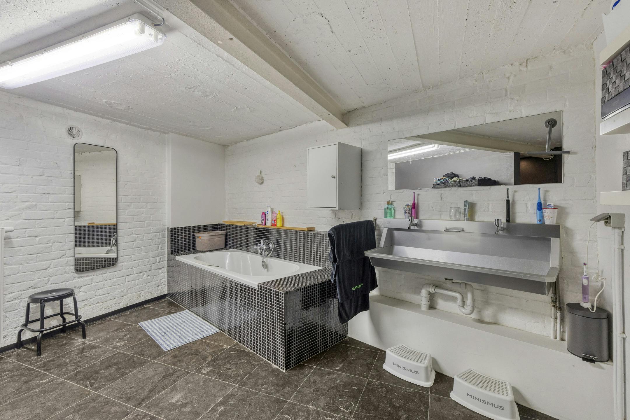 Unieke loft met 5 kamers te koop in centrum Desselgem foto 9