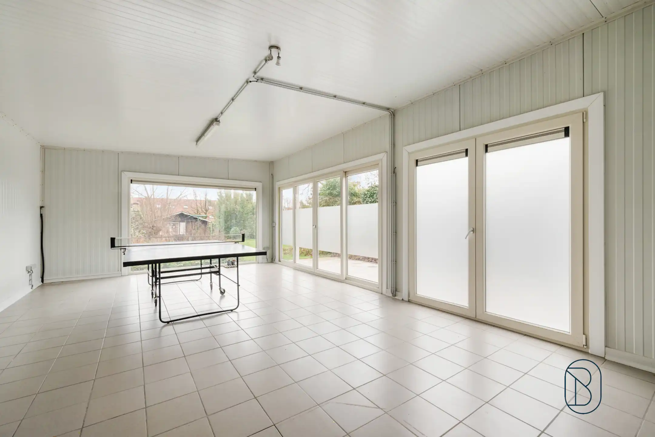 Veelzijdig handelspand met ruime woning in Deerlijk foto 12