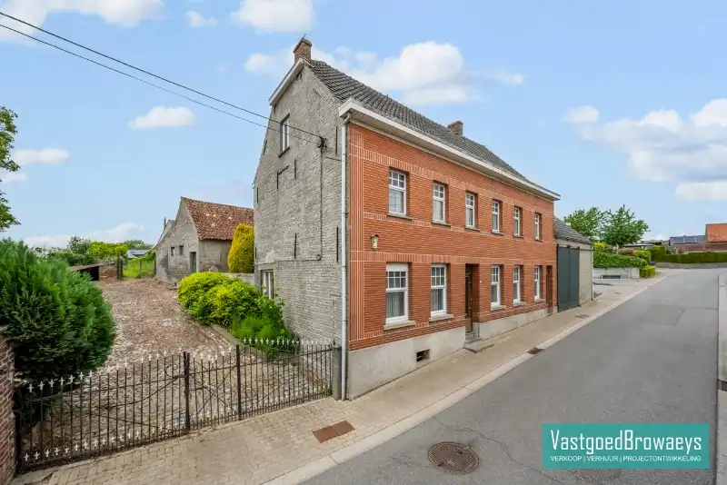 Authentieke hoeve met veel potentieel voor cohousing of creatieve invulling foto 3