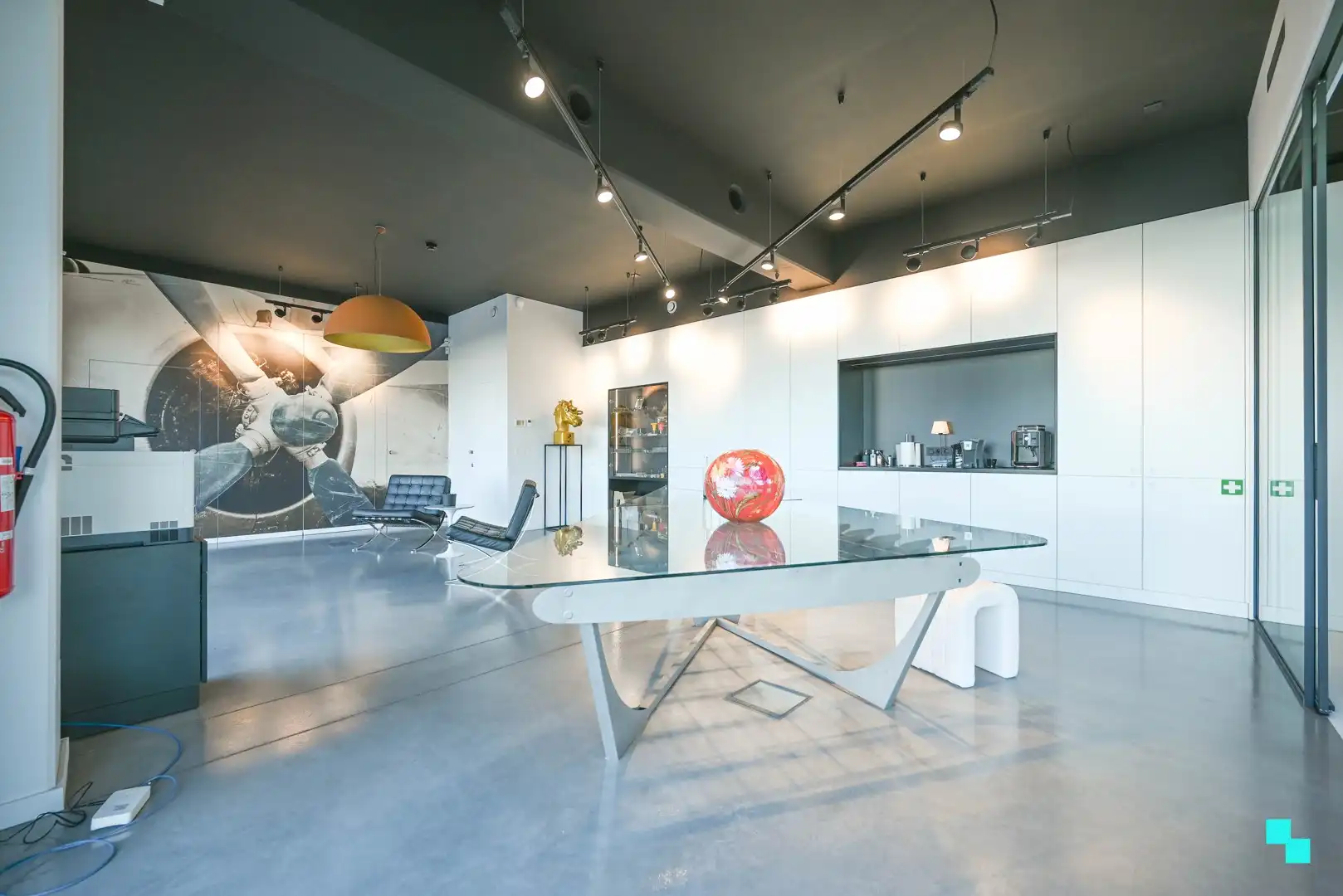 Terbeschikkingstelling van kantoorruimte in Waregem foto 6