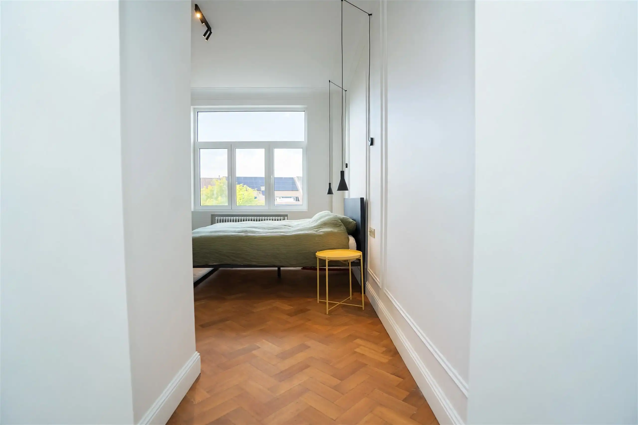 Architecturaal pareltje met uitzicht op de boomkruinen foto 24