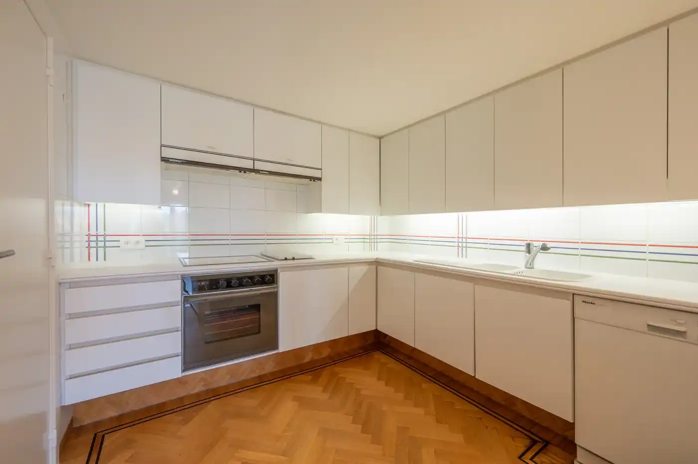 Ruim appartement op de Kustlaan in hartje Zoute met open zicht op de minigolf foto 4